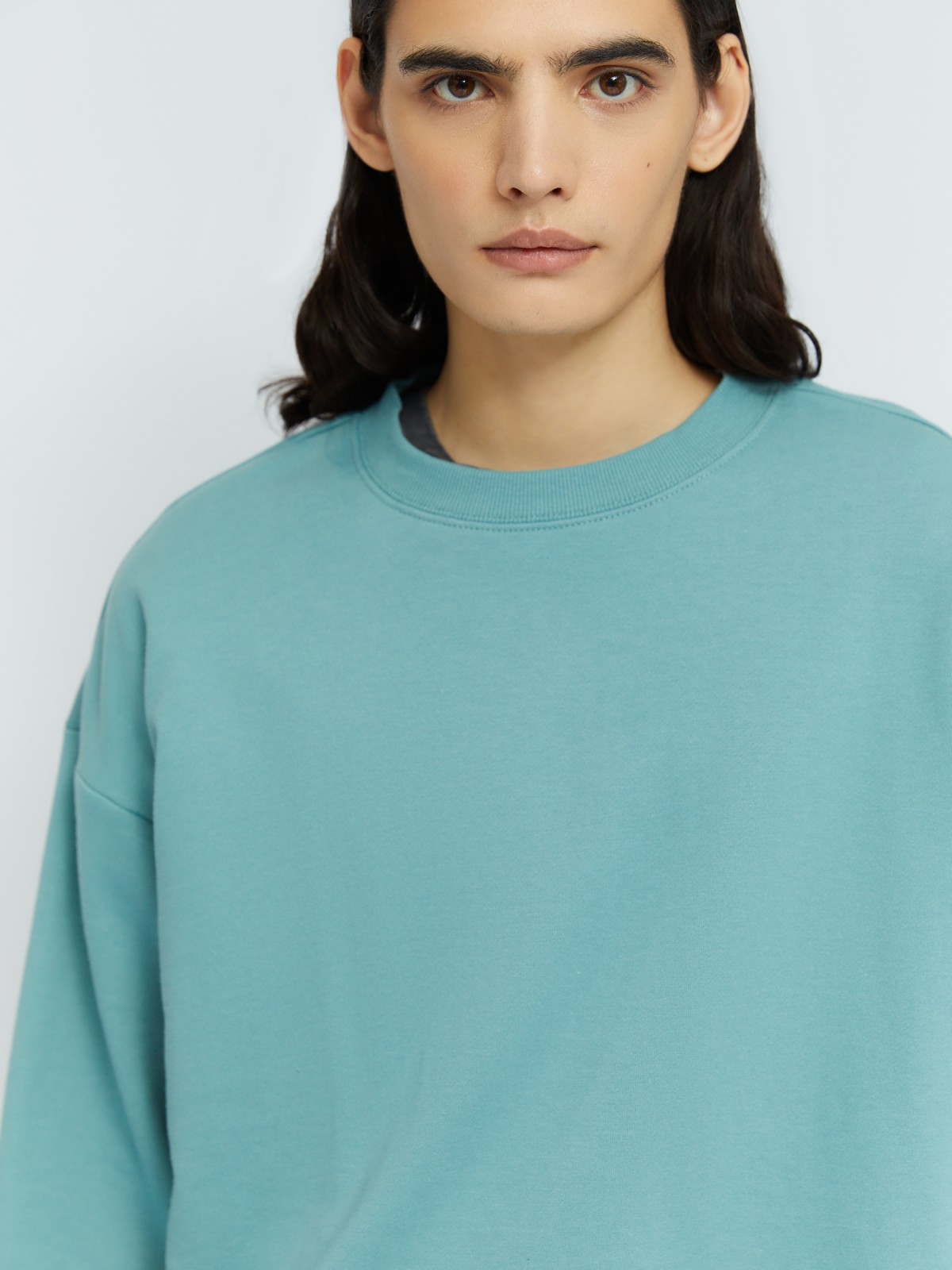 Однотонный оверсайз свитшот с длинным рукавом