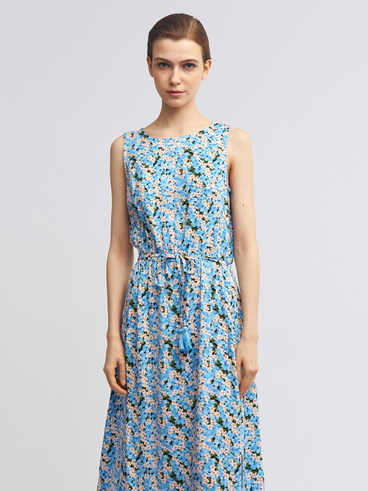 Платье макси без рукавов с разрезами и поясом