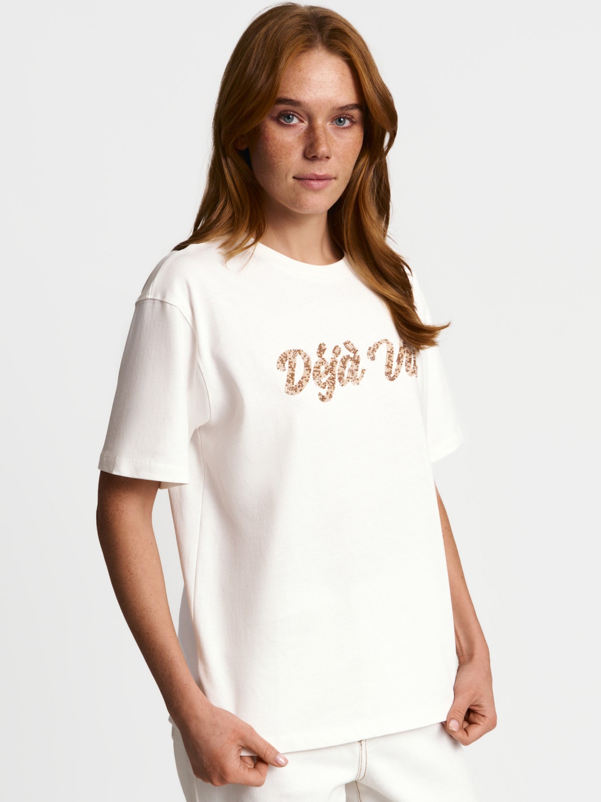 Футболка с декором