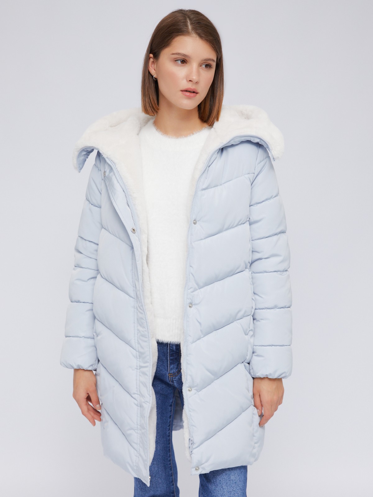 Тёплая куртка-пальто с капюшоном и отделкой из экомеха