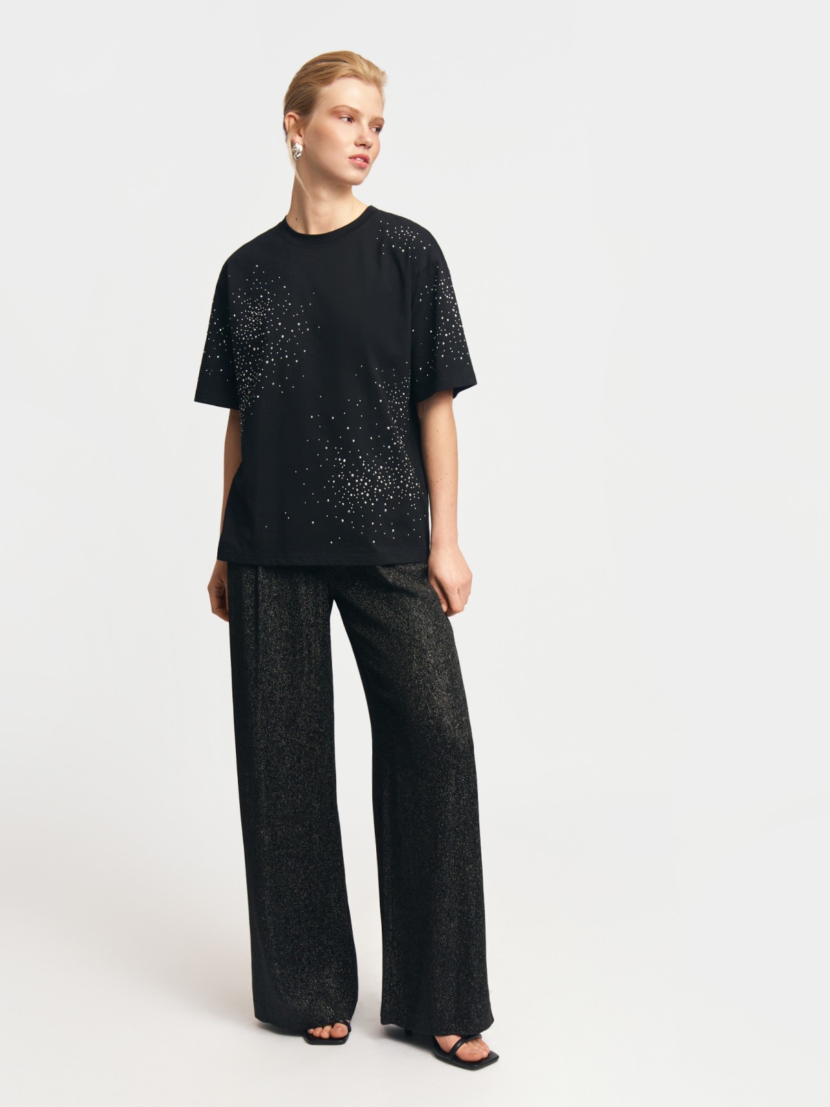 Футболка из хлопка со стразами