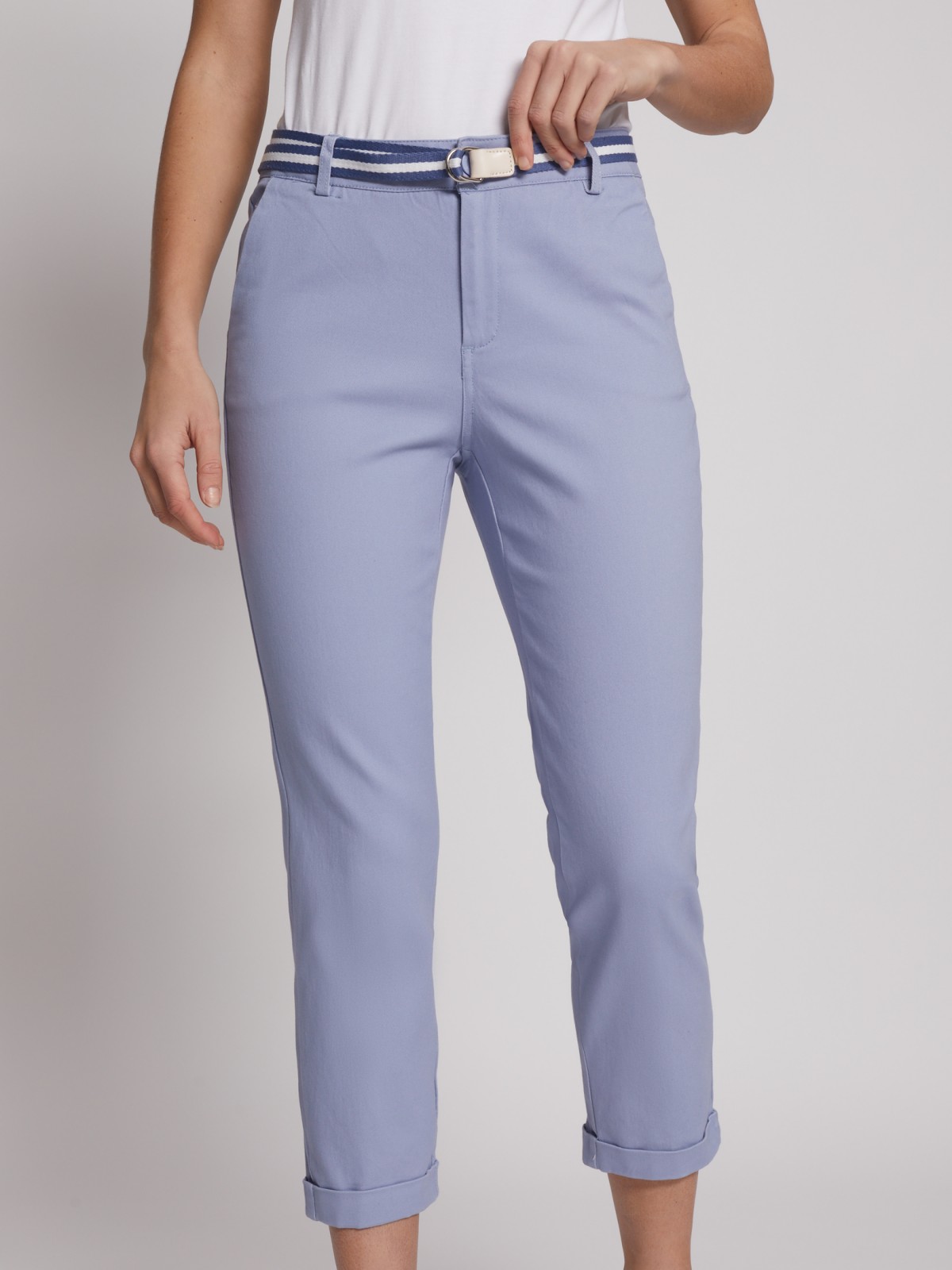 Брюки-чинос с ремнём