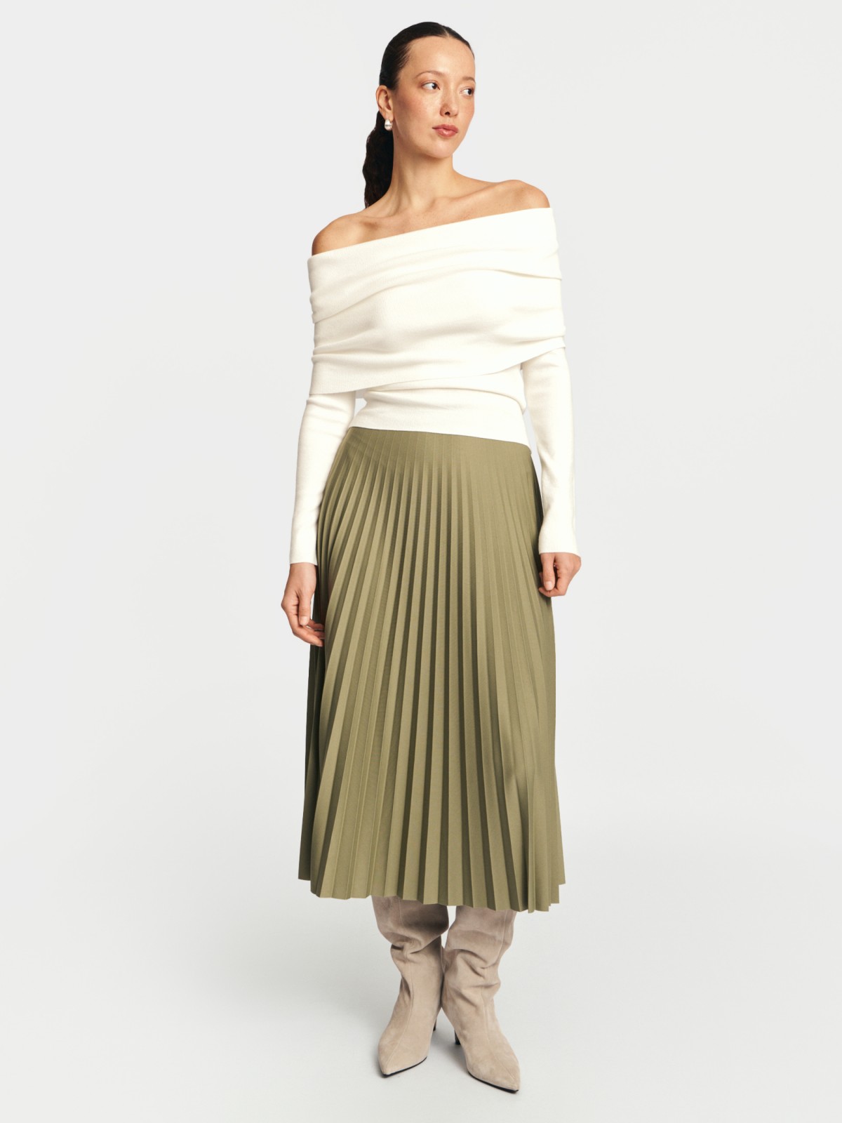 Трикотажная юбка плиссе длины миди на резинке