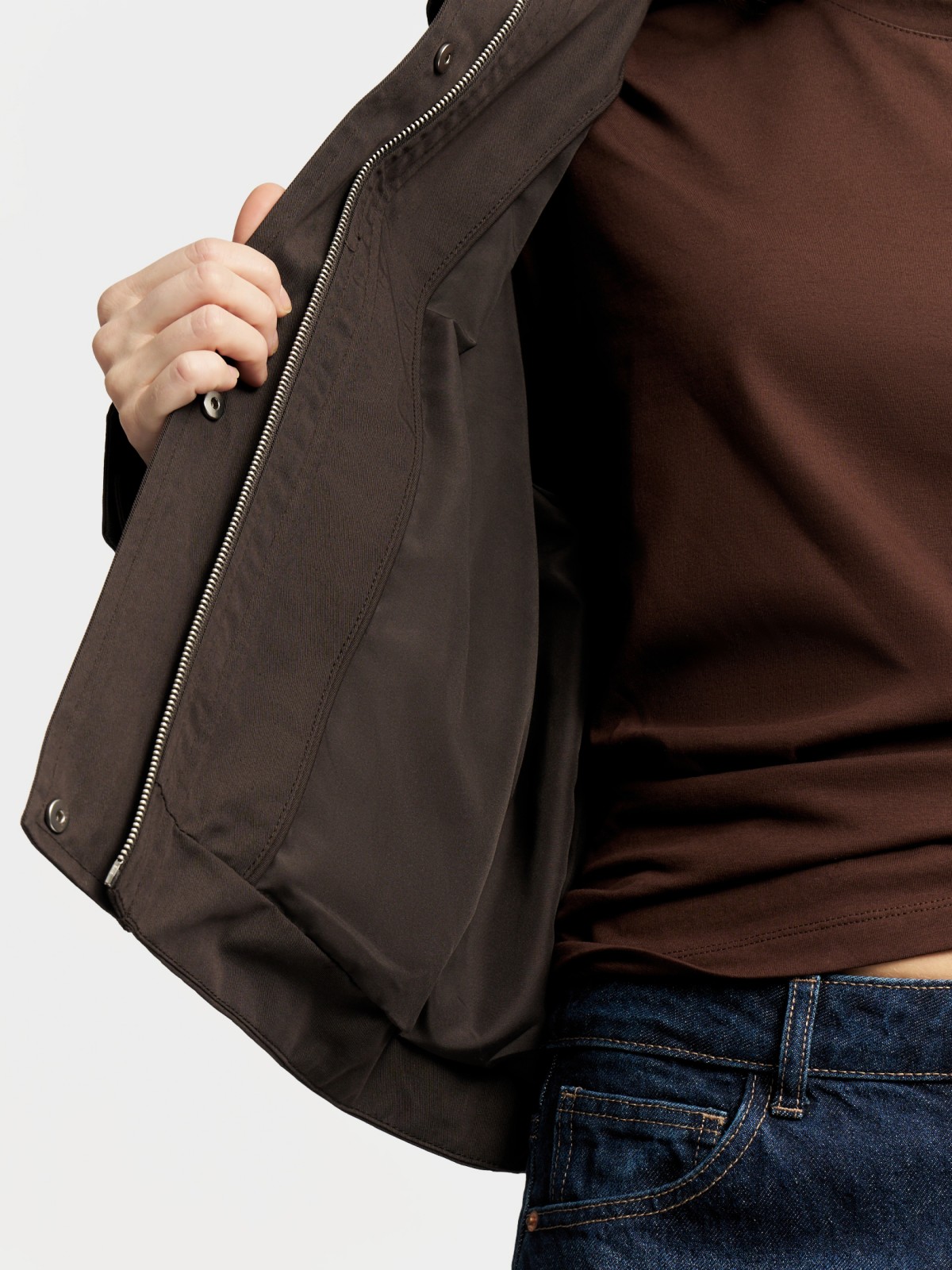 Куртка-ветровка с воротником