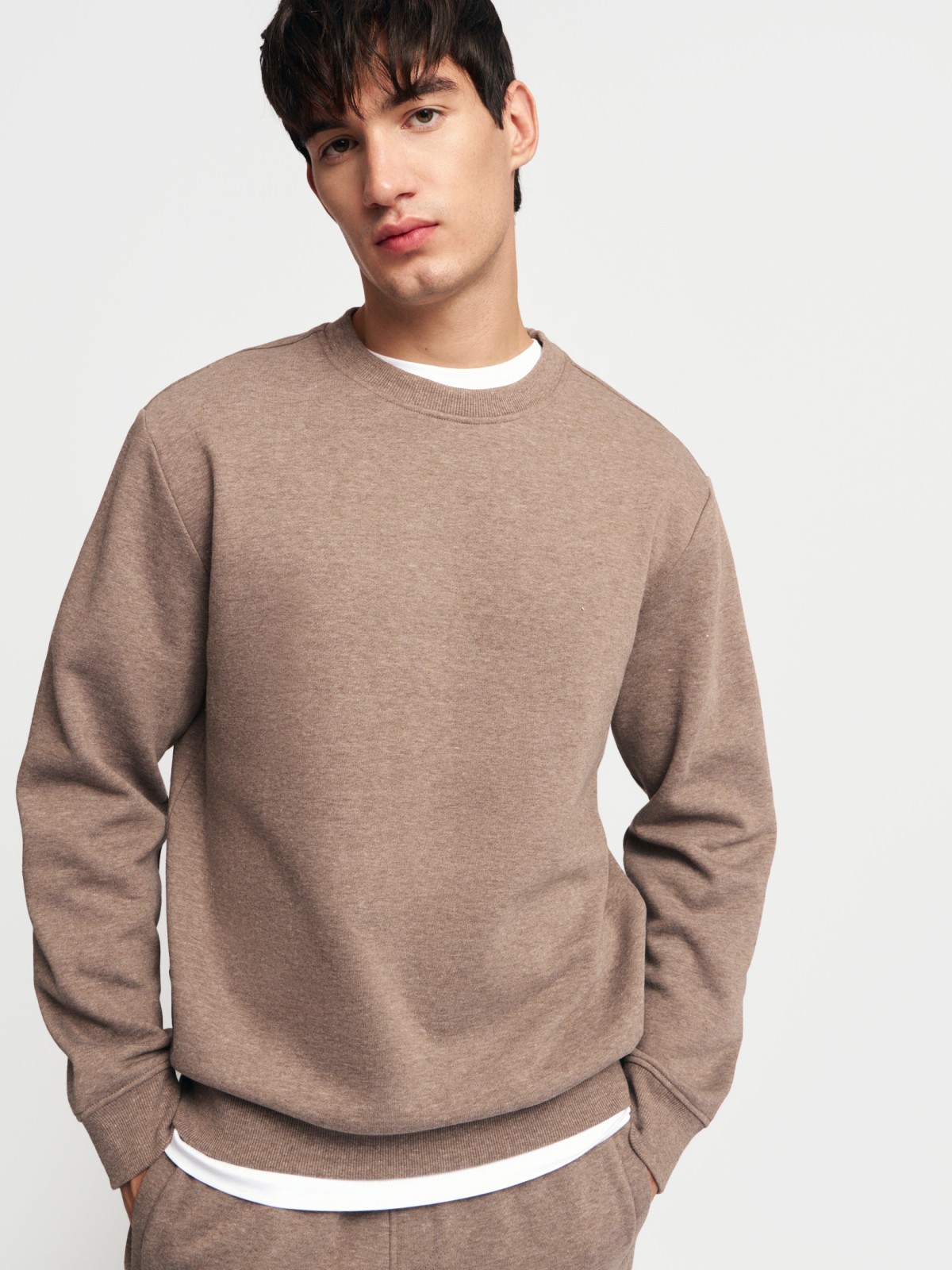 Утеплённый свитшот прямого кроя с длинным рукавом