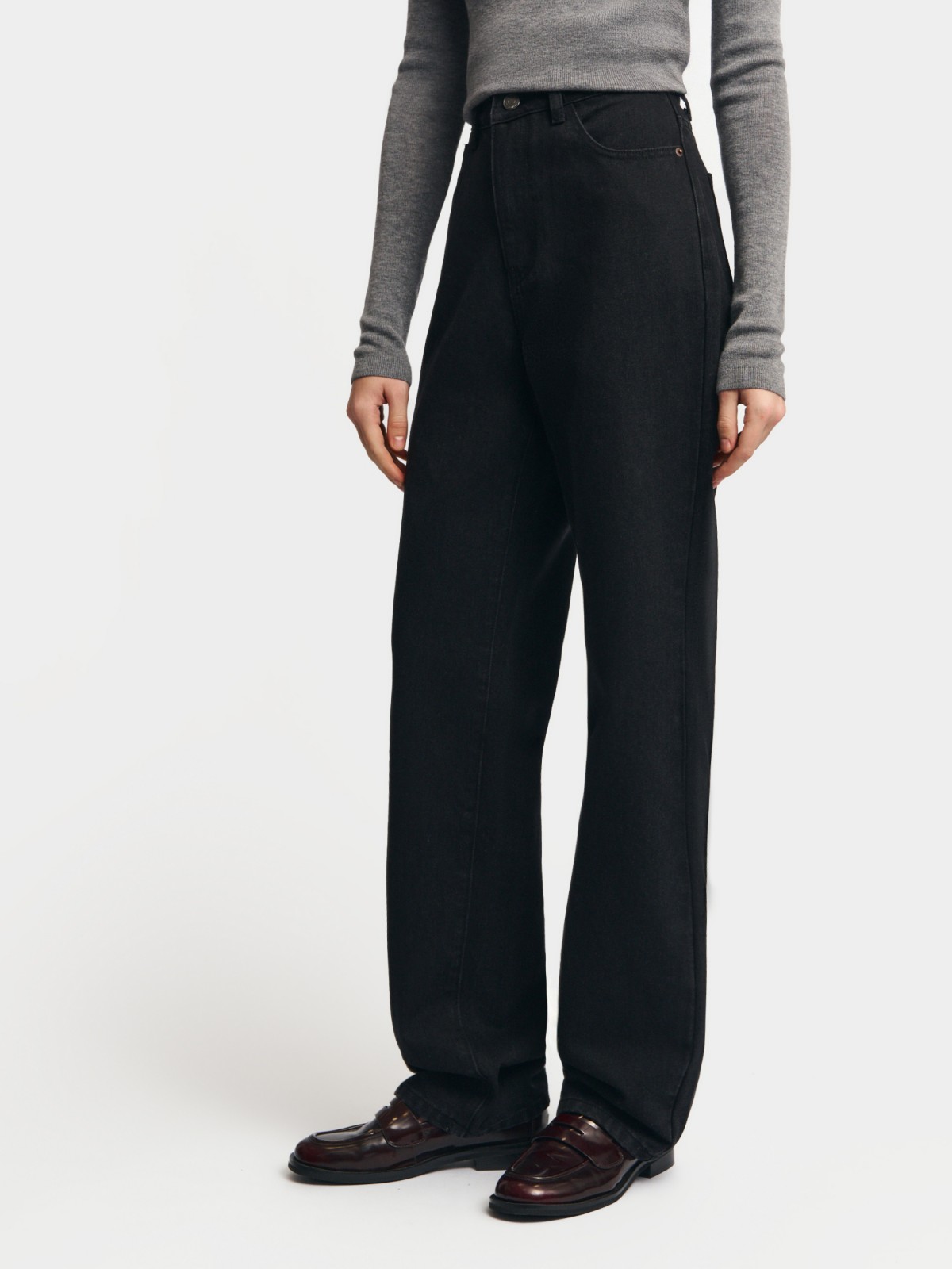 Джинсы прямого силуэта с высокой посадкой