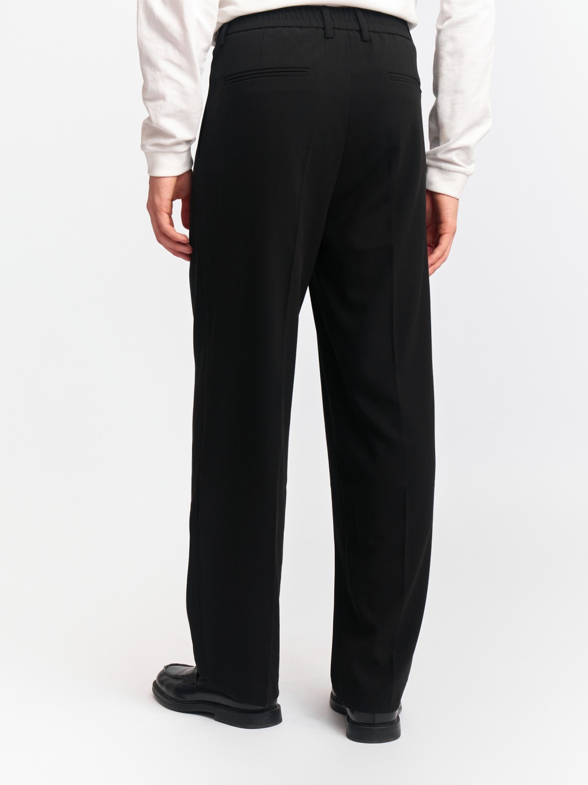 Брюки свободного силуэта с поясом на резинке