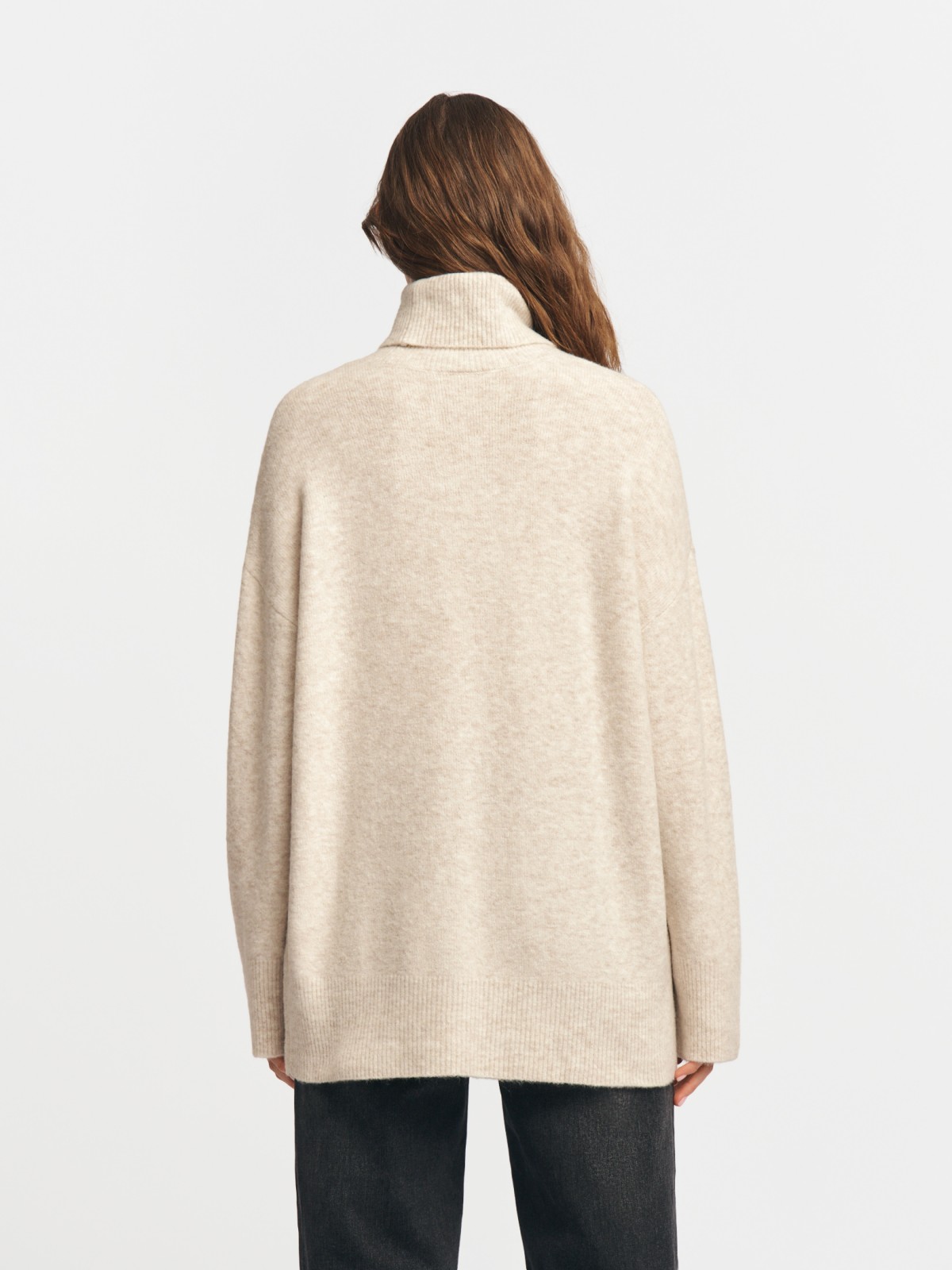 Длинный вязаный свитер с шерстью