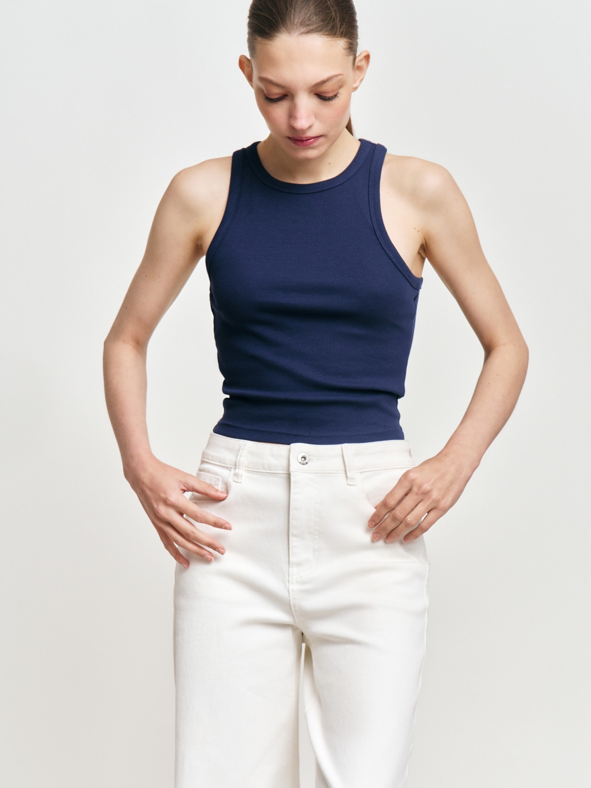 Майка-топ из хлопка без рукавов