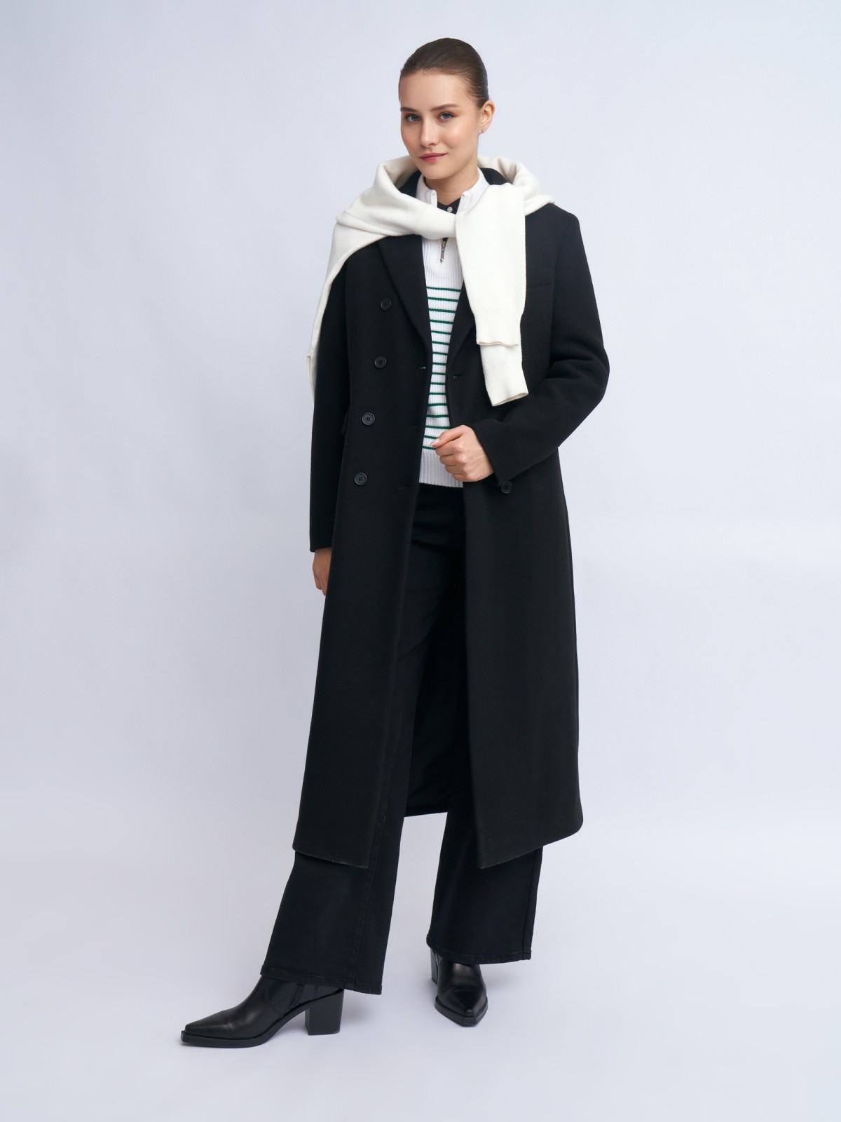 Двубортное пальто прямого фасона