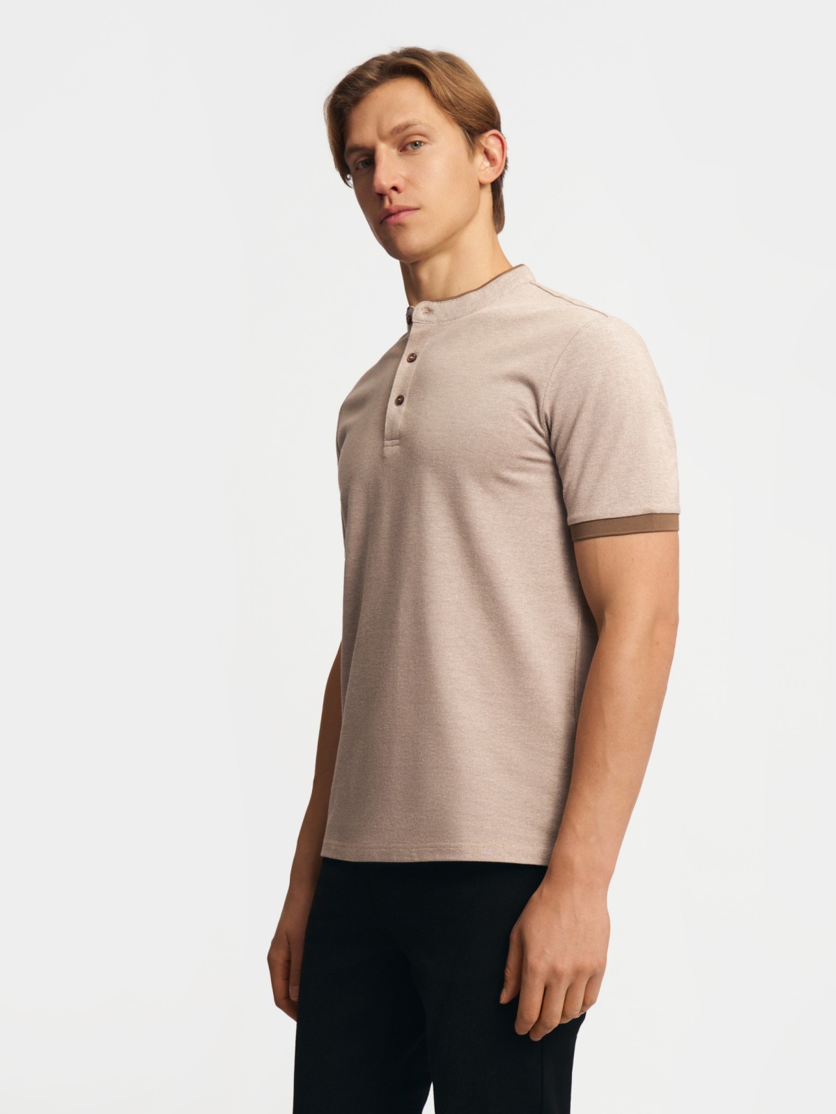 Футболка поло с воротником-стойкой