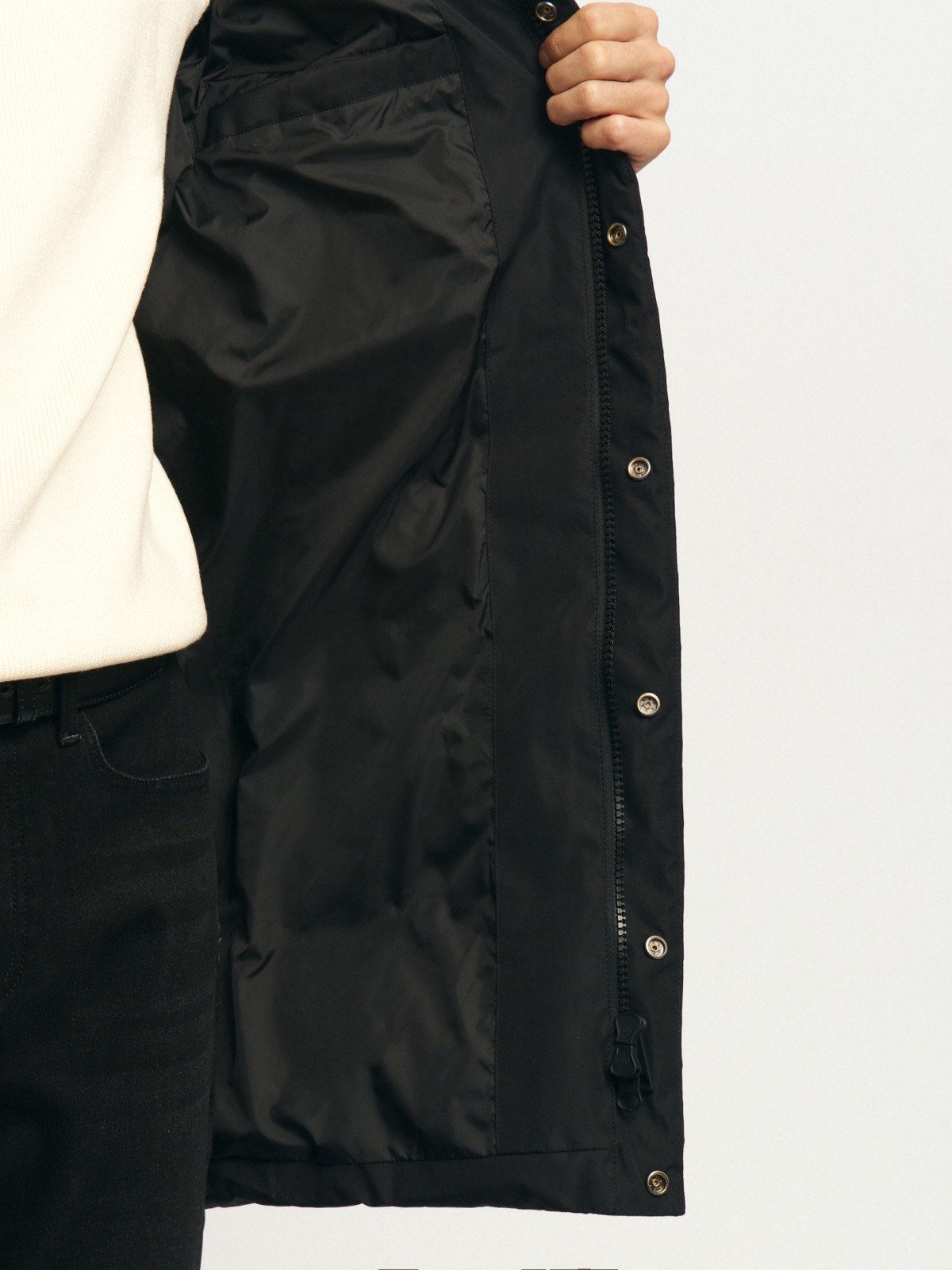 Тёплый стёганый пуховик на молнии с капюшоном