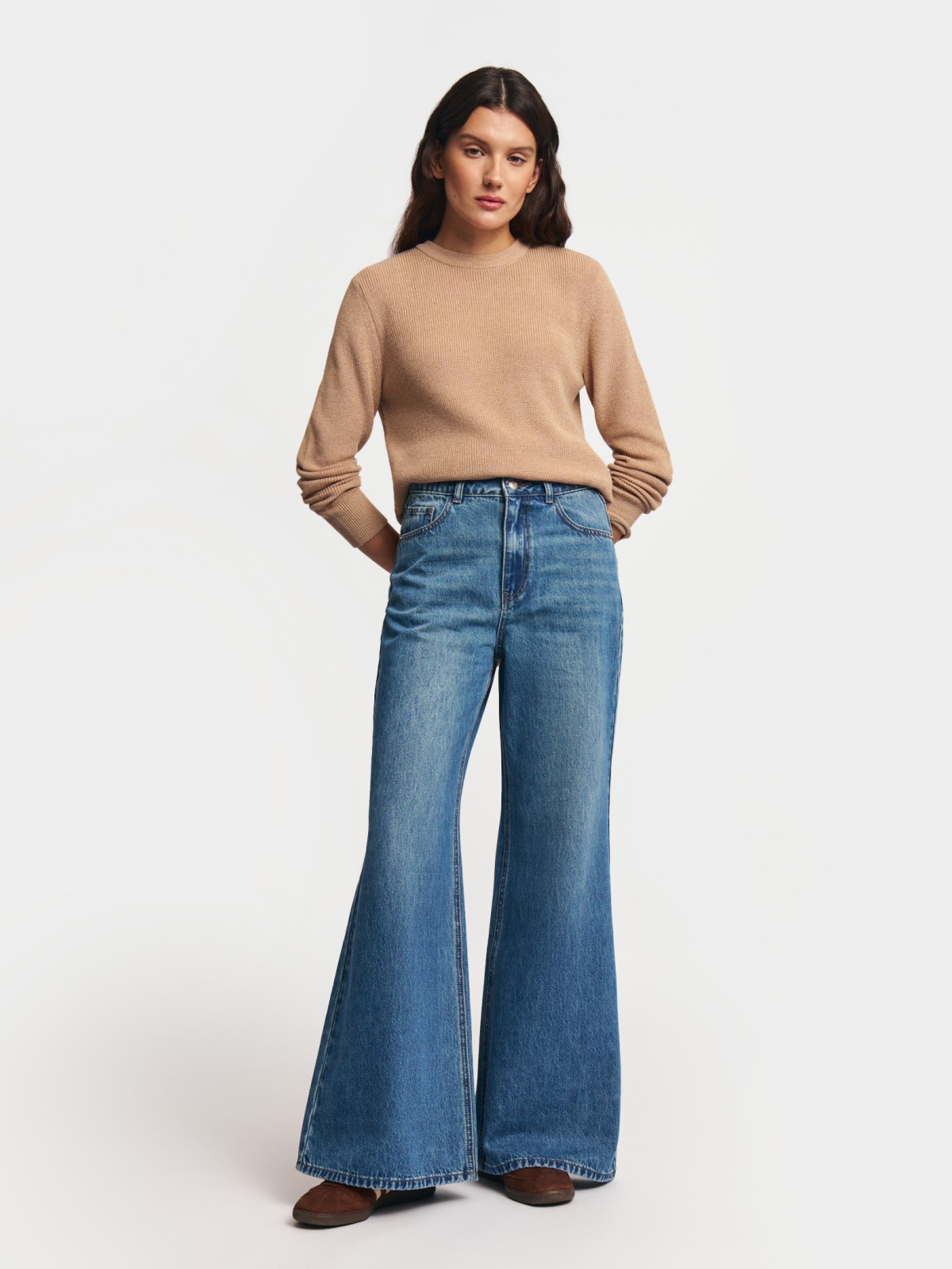 Джинсы силуэта Bootcut с высокой посадкой