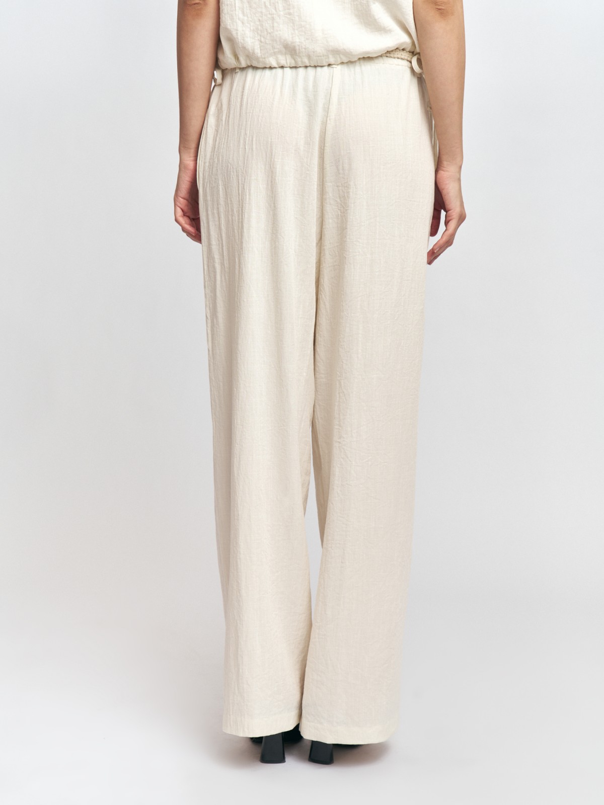 Брюки на резинке с поясом