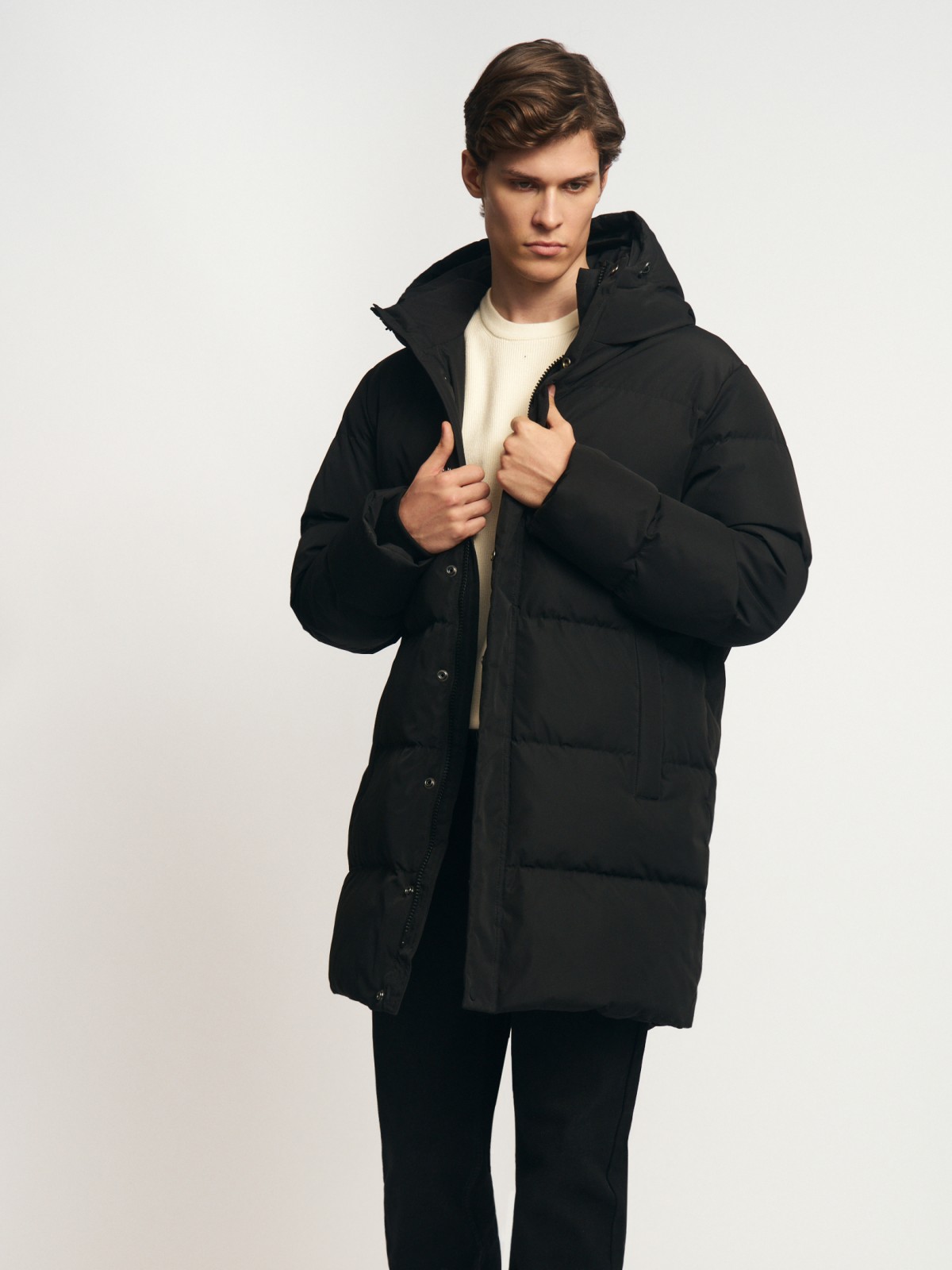 Тёплый стёганый пуховик на молнии с капюшоном