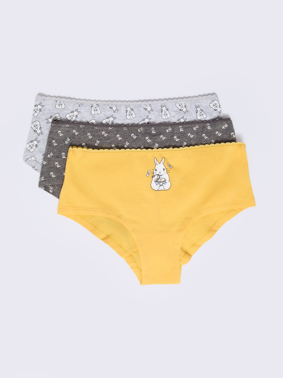 Набор трусов с принтом 3 шт в комплекте 499₽