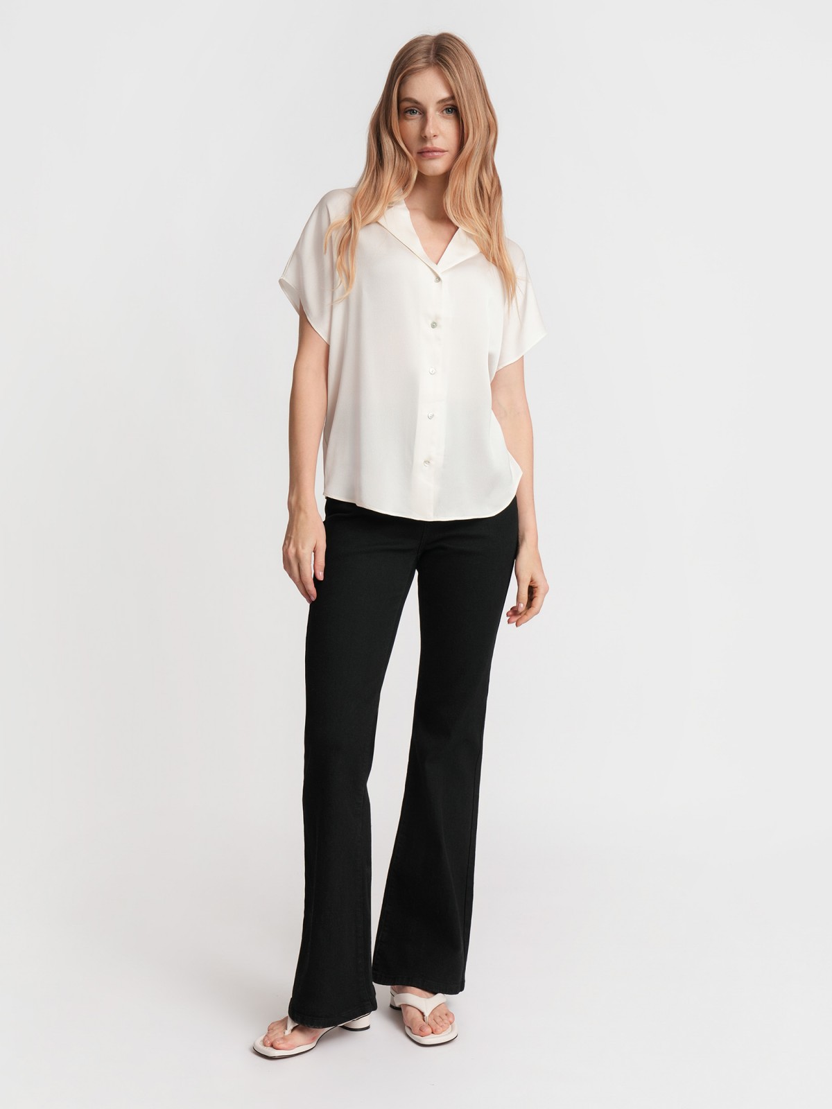 Блузка с короткими рукавами