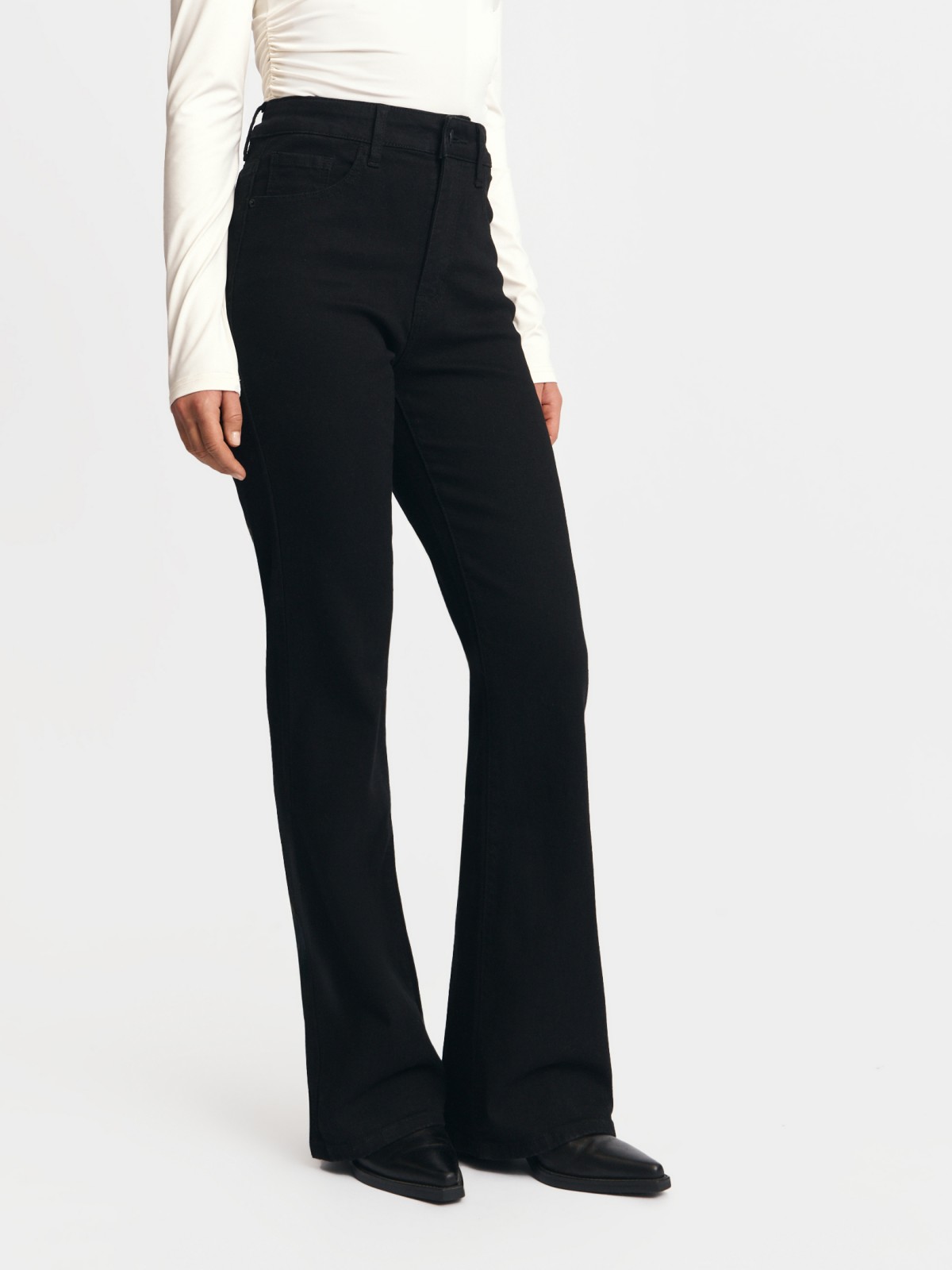 Джинсы силуэта Bootcut с высокой посадкой