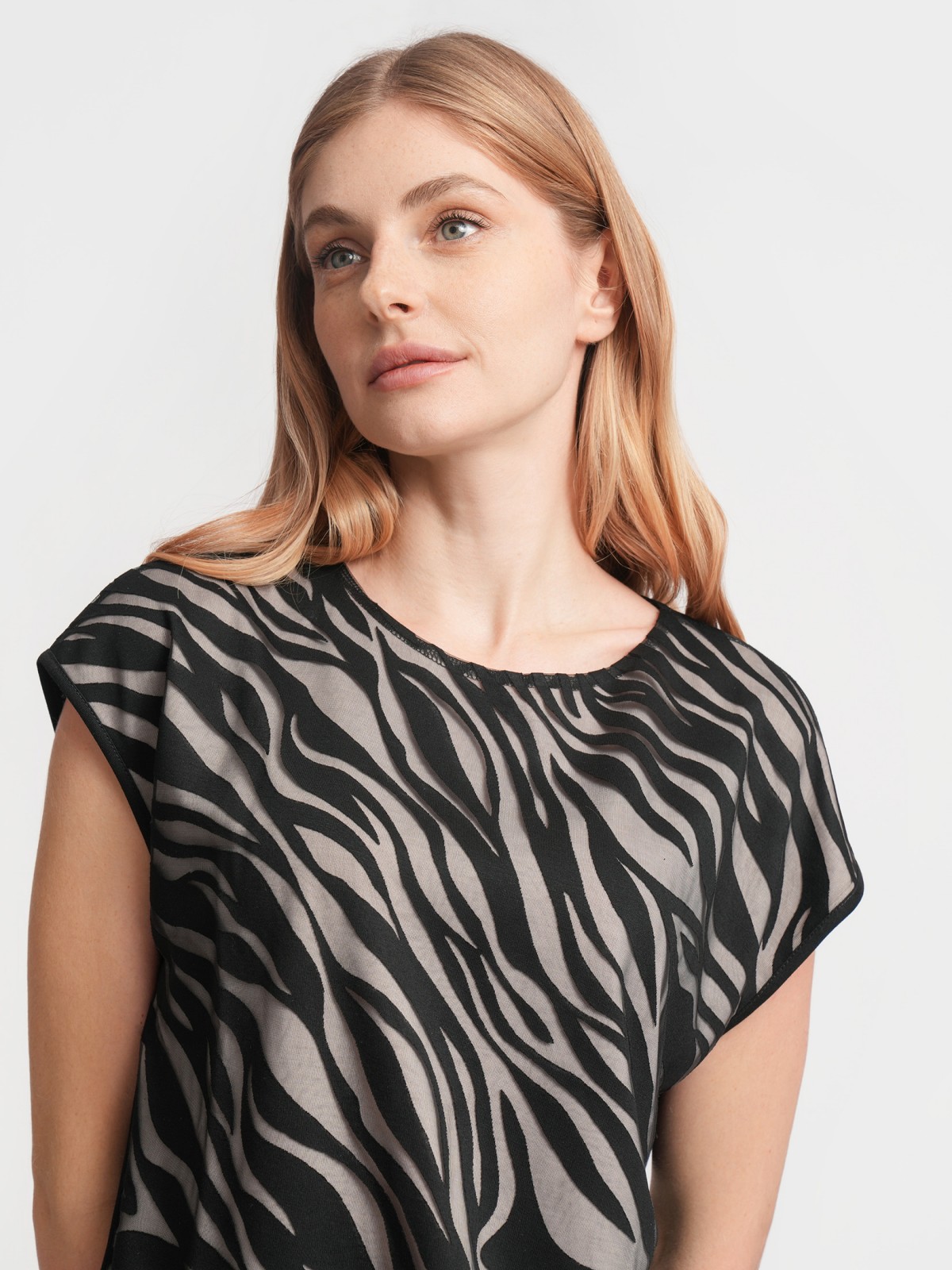 Футболка с короткими  рукавами