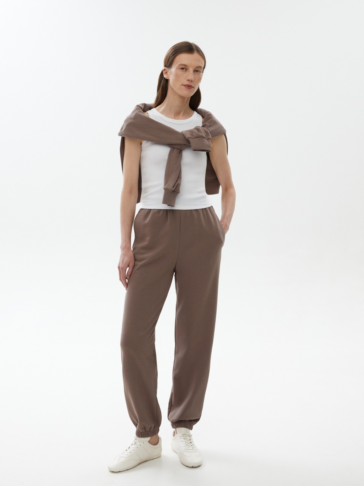 Утеплённые брюки-джоггеры на резинке