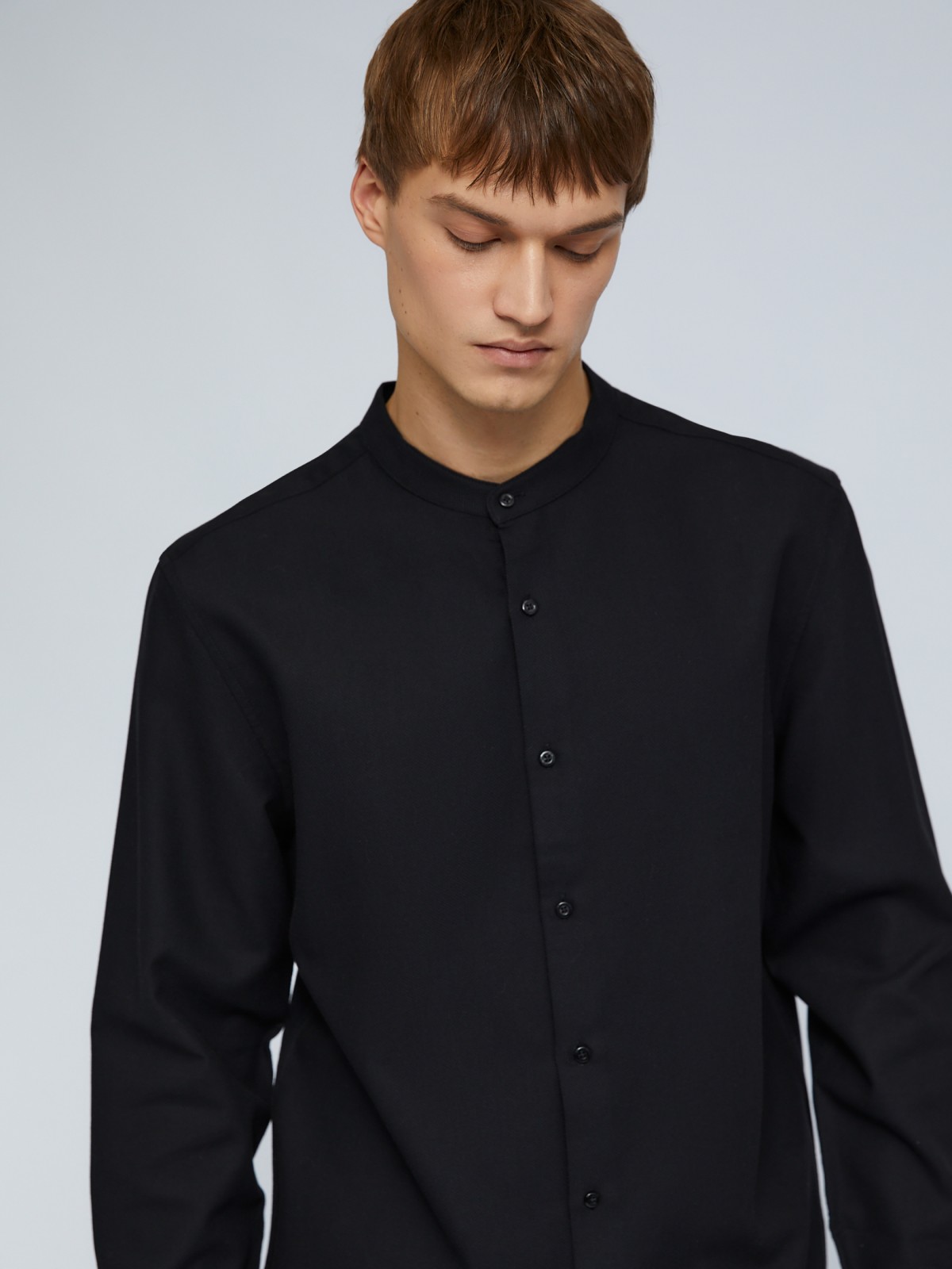 Офисная рубашка с воротником-стойкой и длинным рукавом