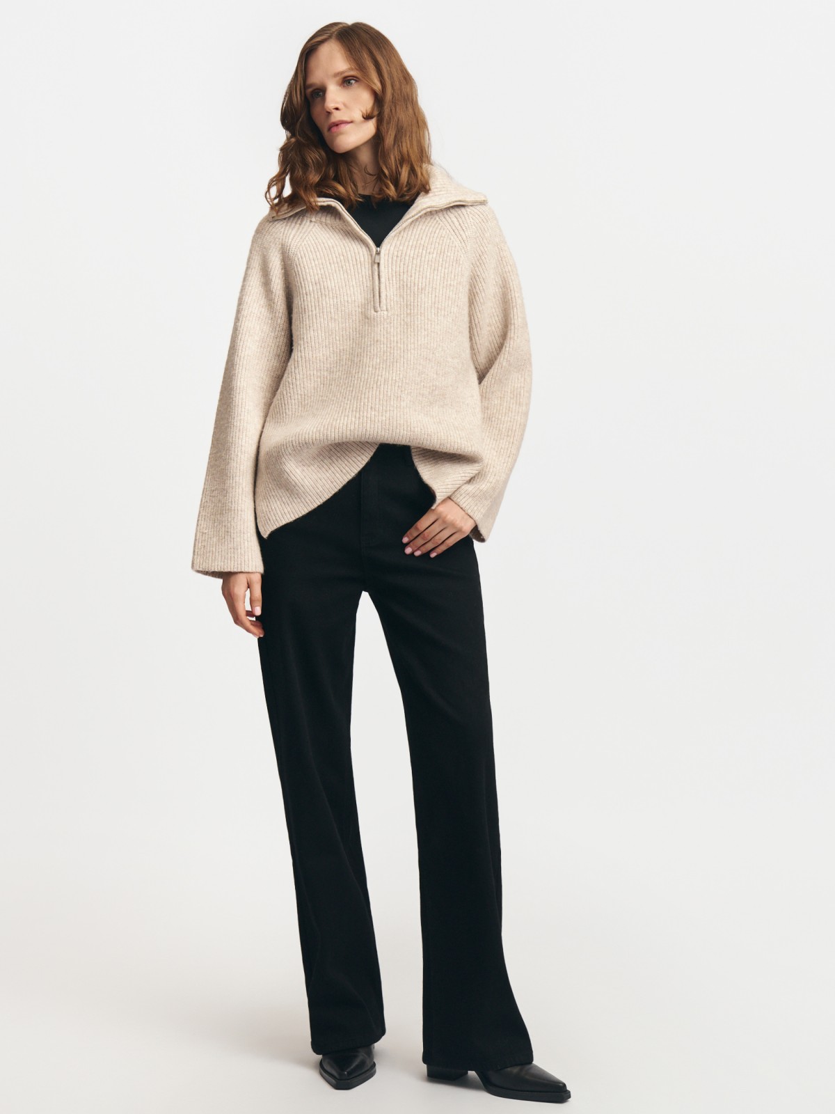 Вязаный свитер с воротником на молнии