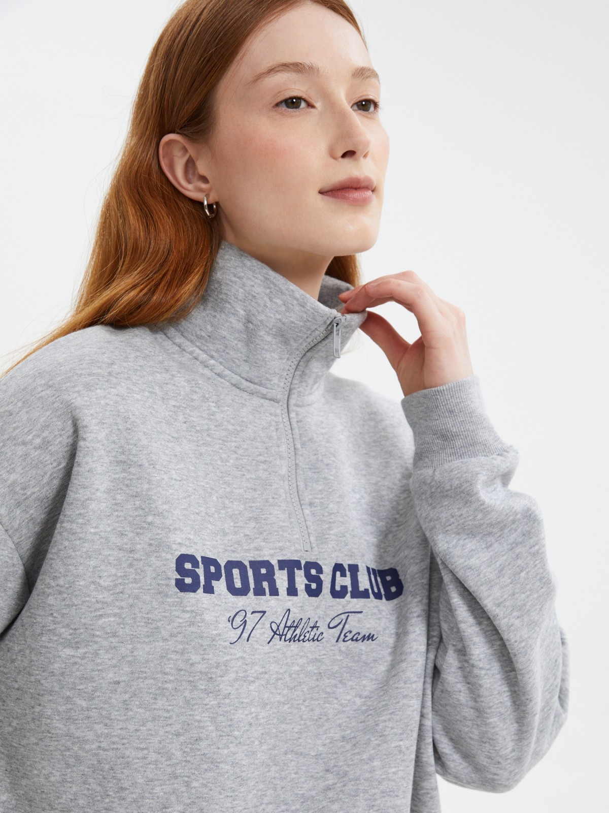 Свитшот с воротником-стойкой на молнии