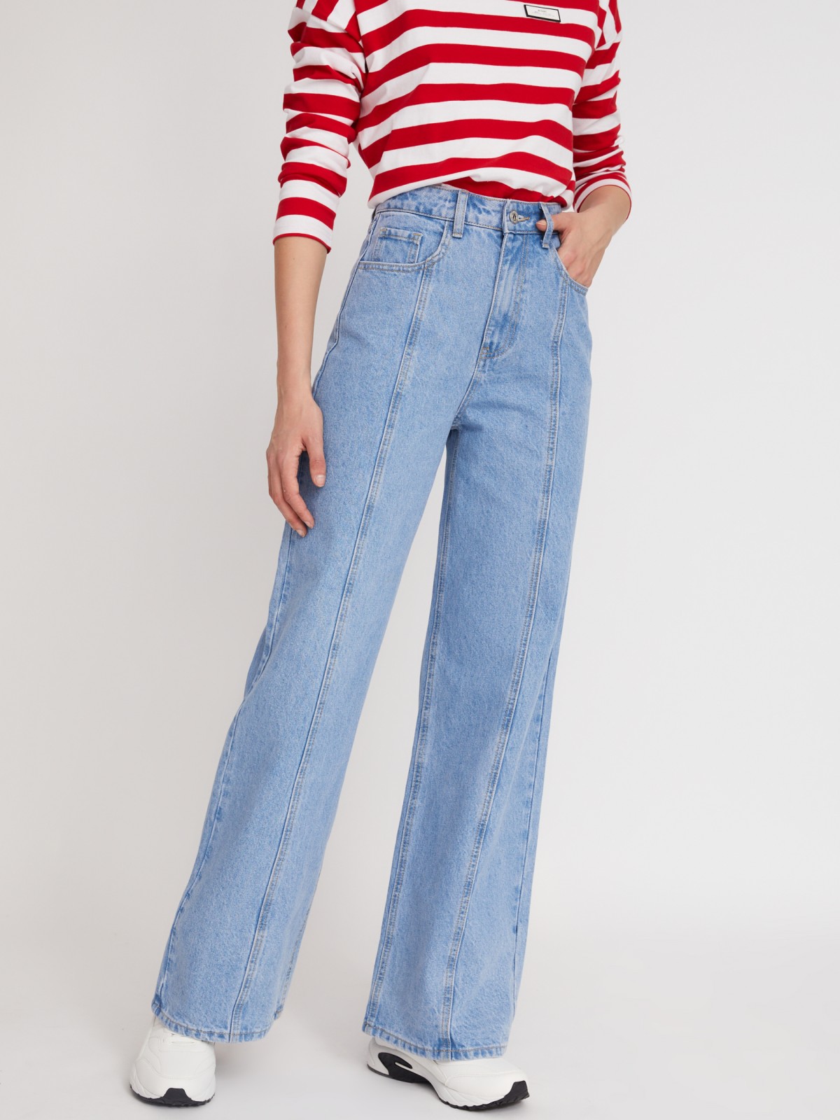 Джинсы силуэта Wide