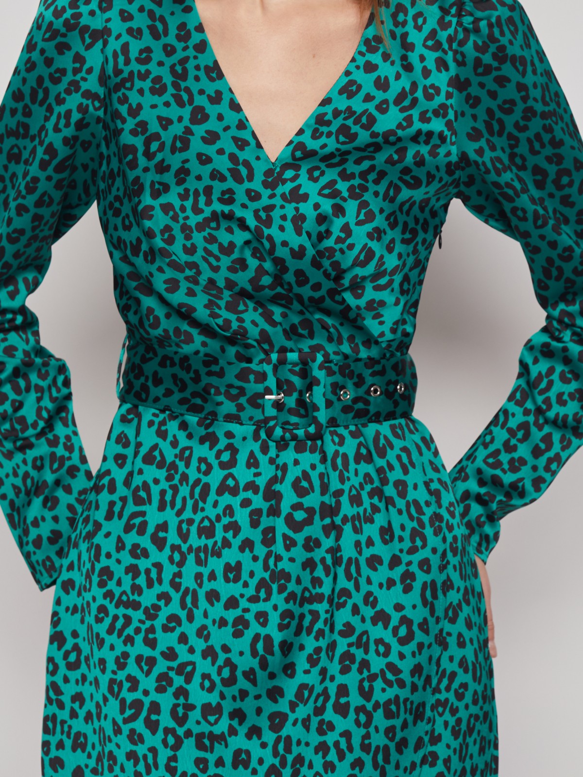 Золла платье зеленое с леопардами