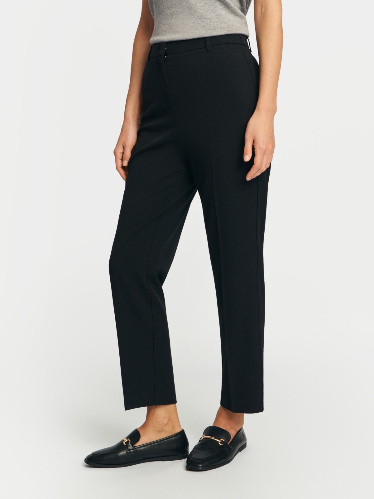 Офисные брюки силуэта Slim