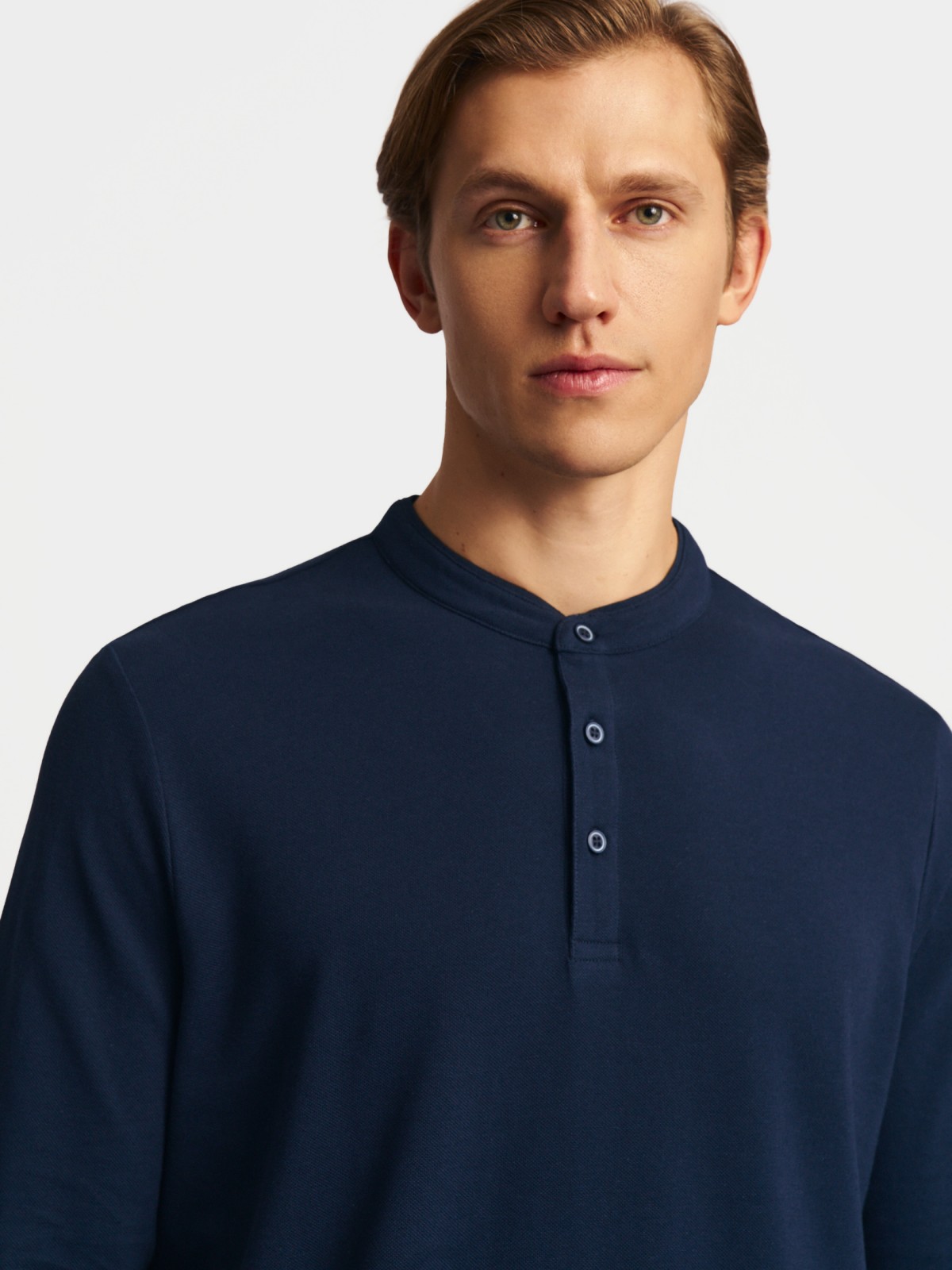 Лонгслив хенли из хлопка с длинным рукавом