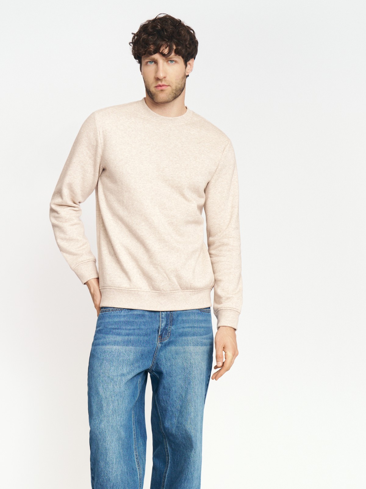 Утеплённый свитшот прямого кроя с длинным рукавом