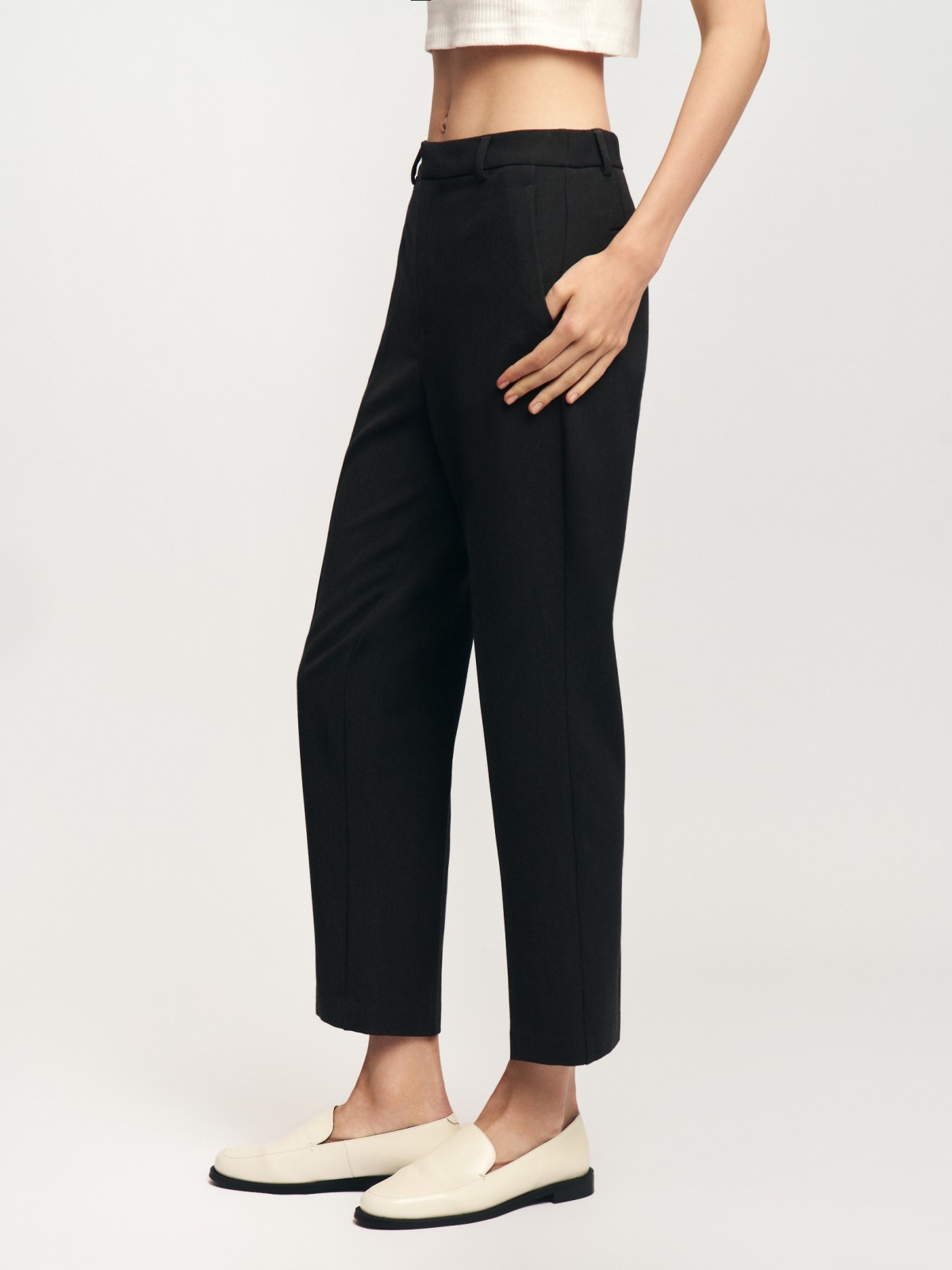 Офисные брюки силуэта Slim