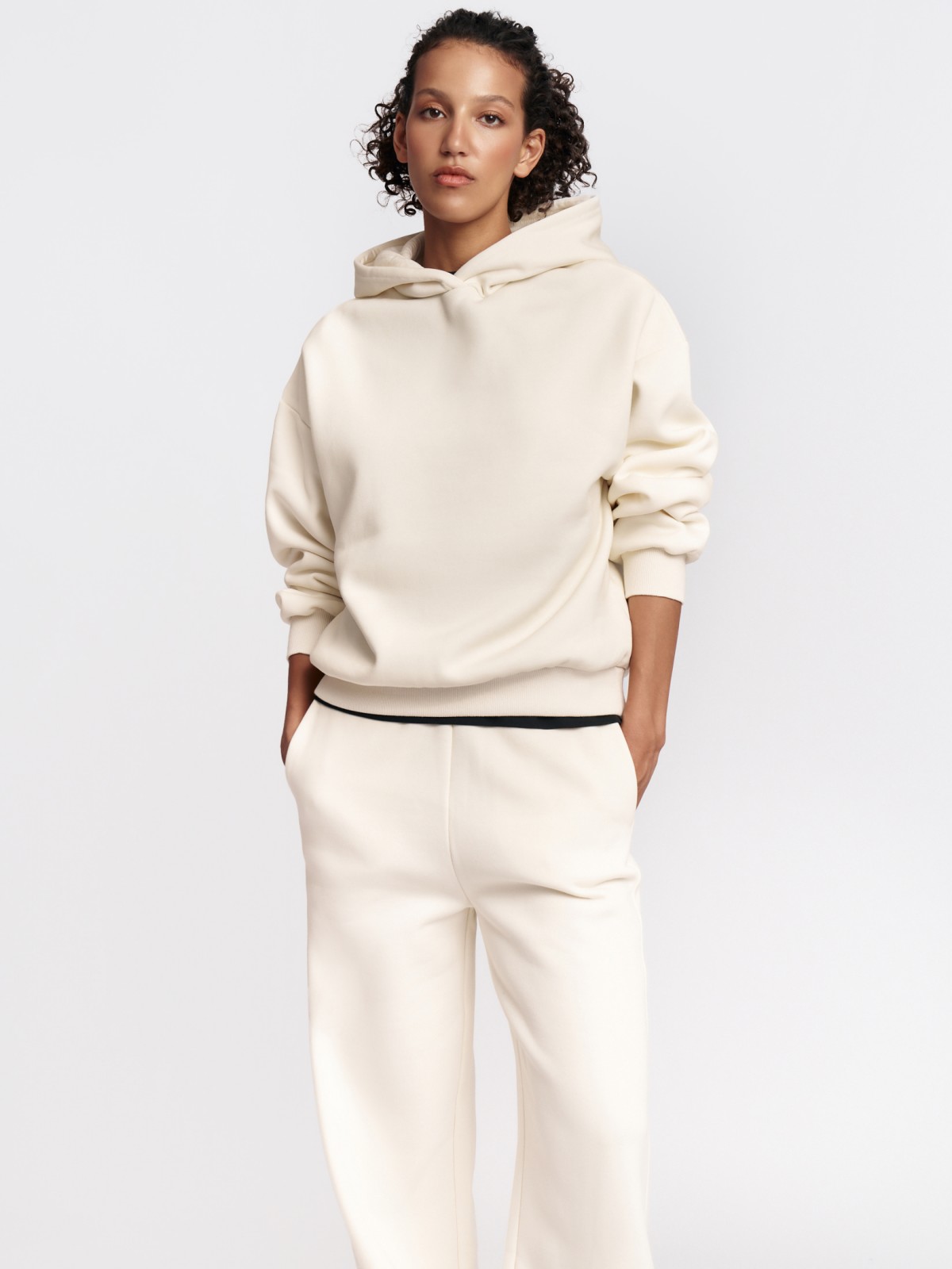 Утеплённый худи с начёсом и капюшоном