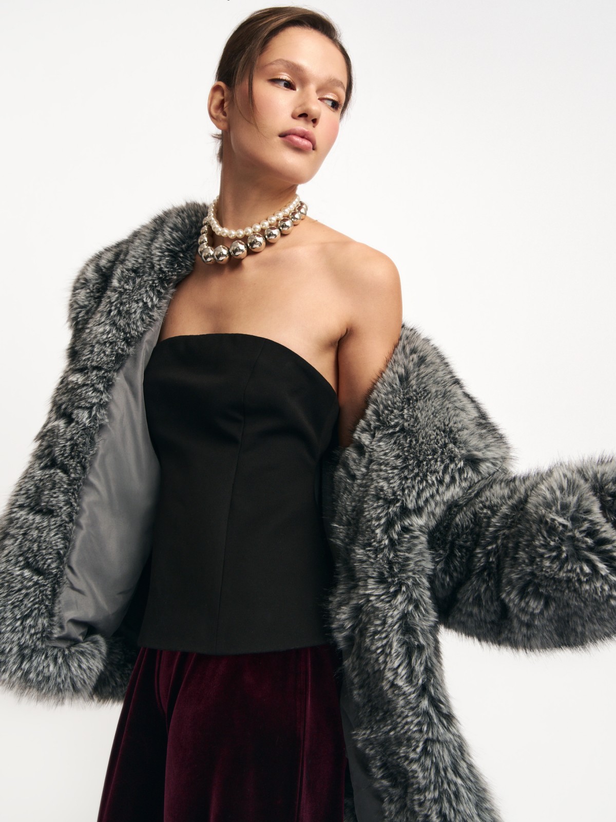 Теплая шуба из экомеха