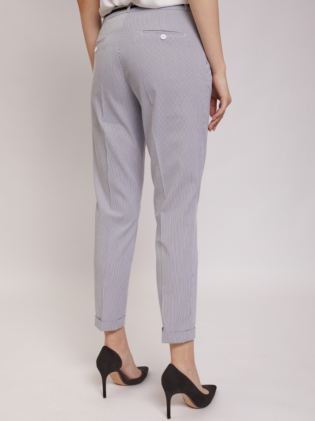 Брюки в тонкую полоску Брюки в тонкую полоску