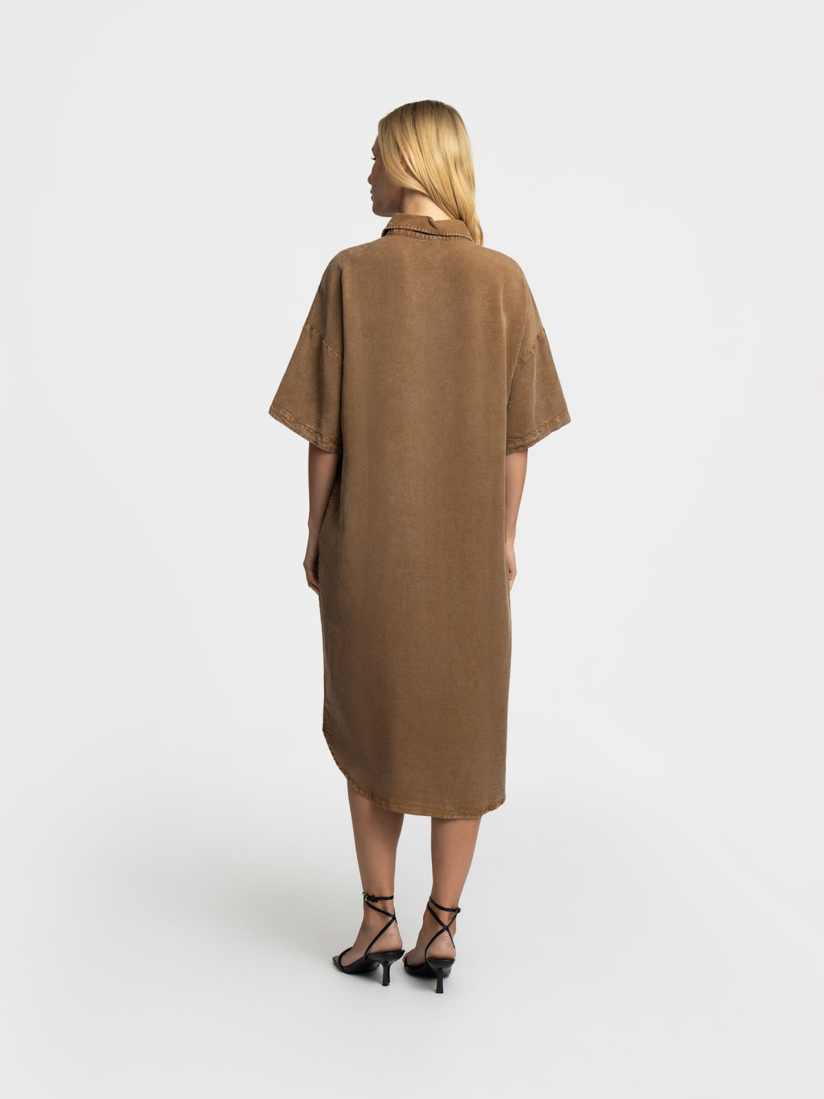 Платье-рубашка миди