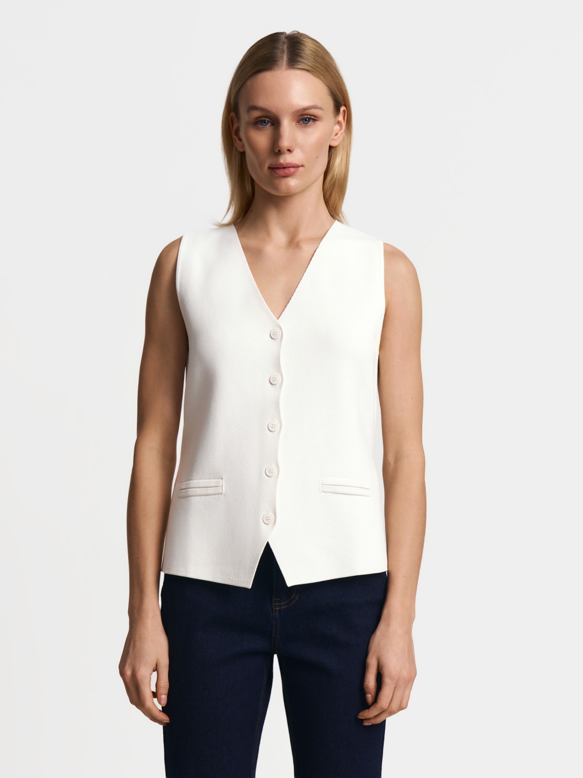 Трикотажный жилет на пуговицах