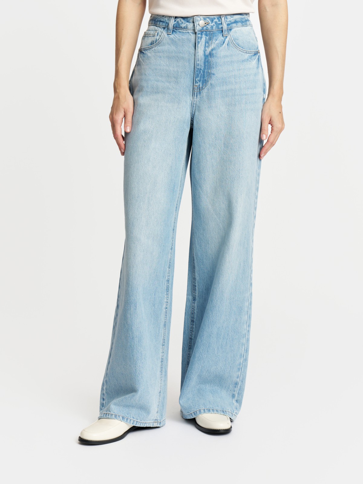 Джинсы силуэта Wide с высокой посадкой