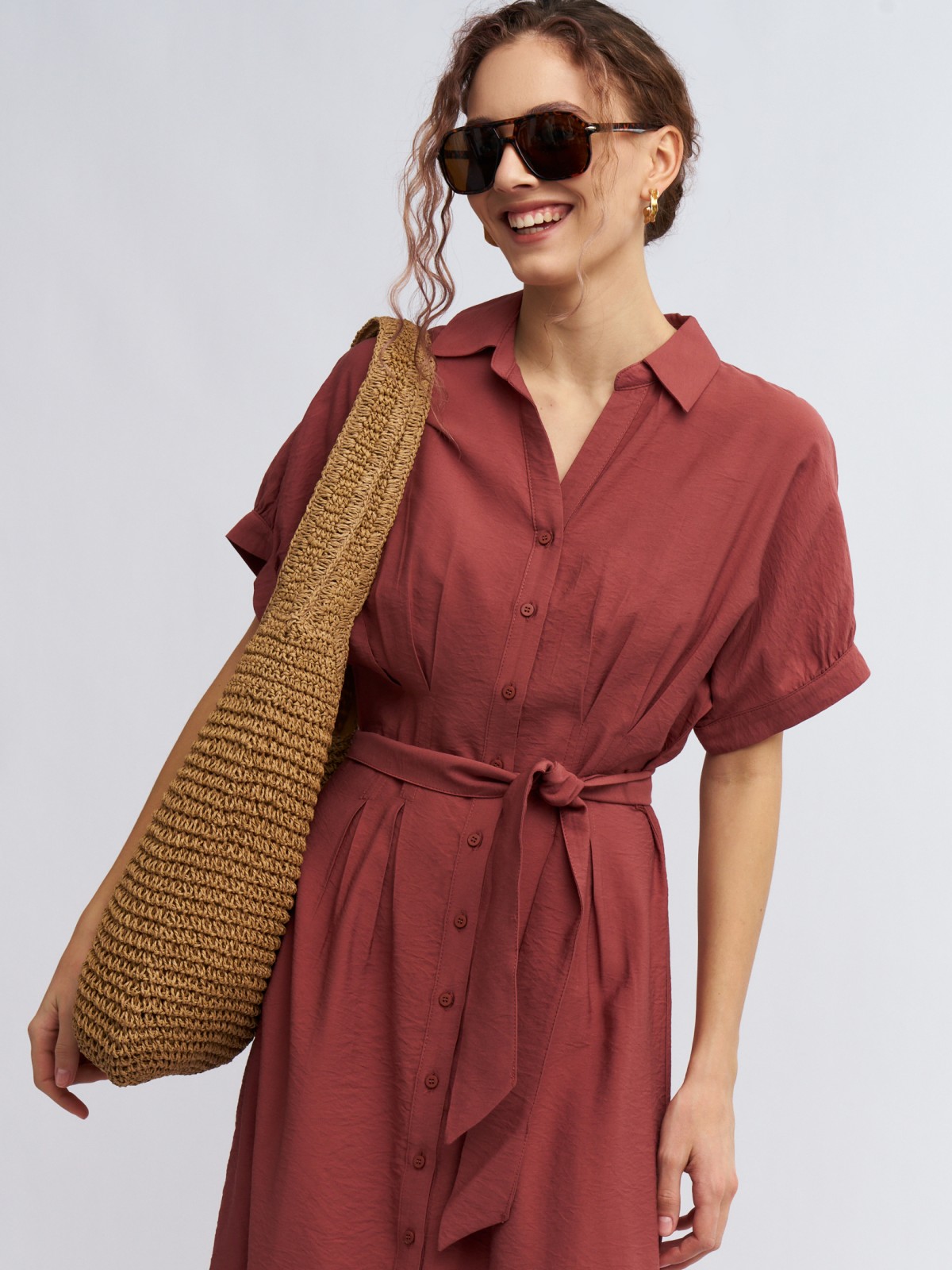 Платье-рубашка с короткими рукавами