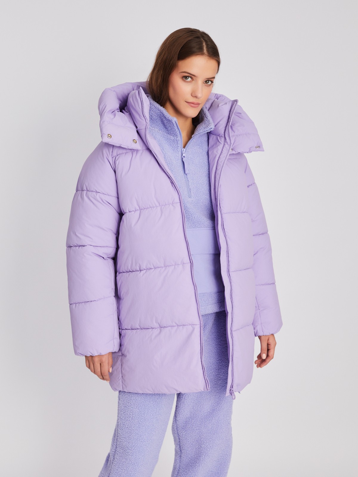 Тёплая куртка-пальто оверсайз силуэта с капюшоном zolla фиолетового цвета