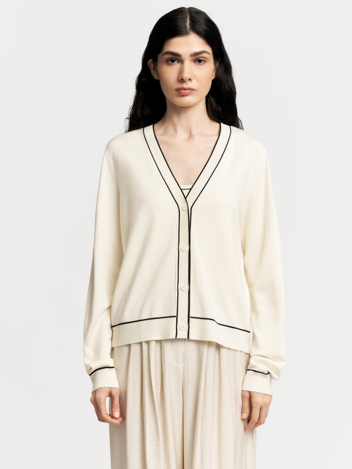 Трикотажный кардиган на пуговицах