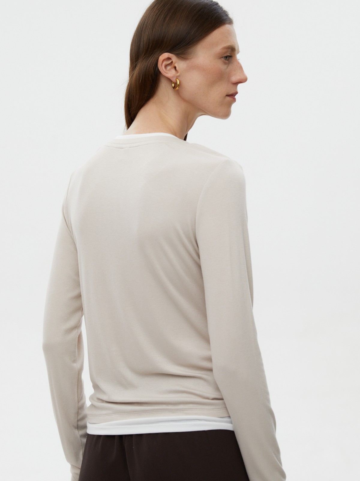 Лонгслив из вискозы с фальш-декором