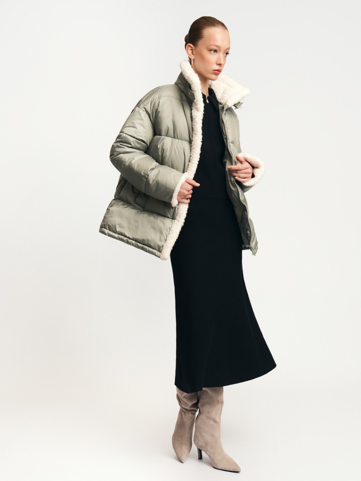 Тёплая стёганая куртка с воротником и отделкой из экомеха