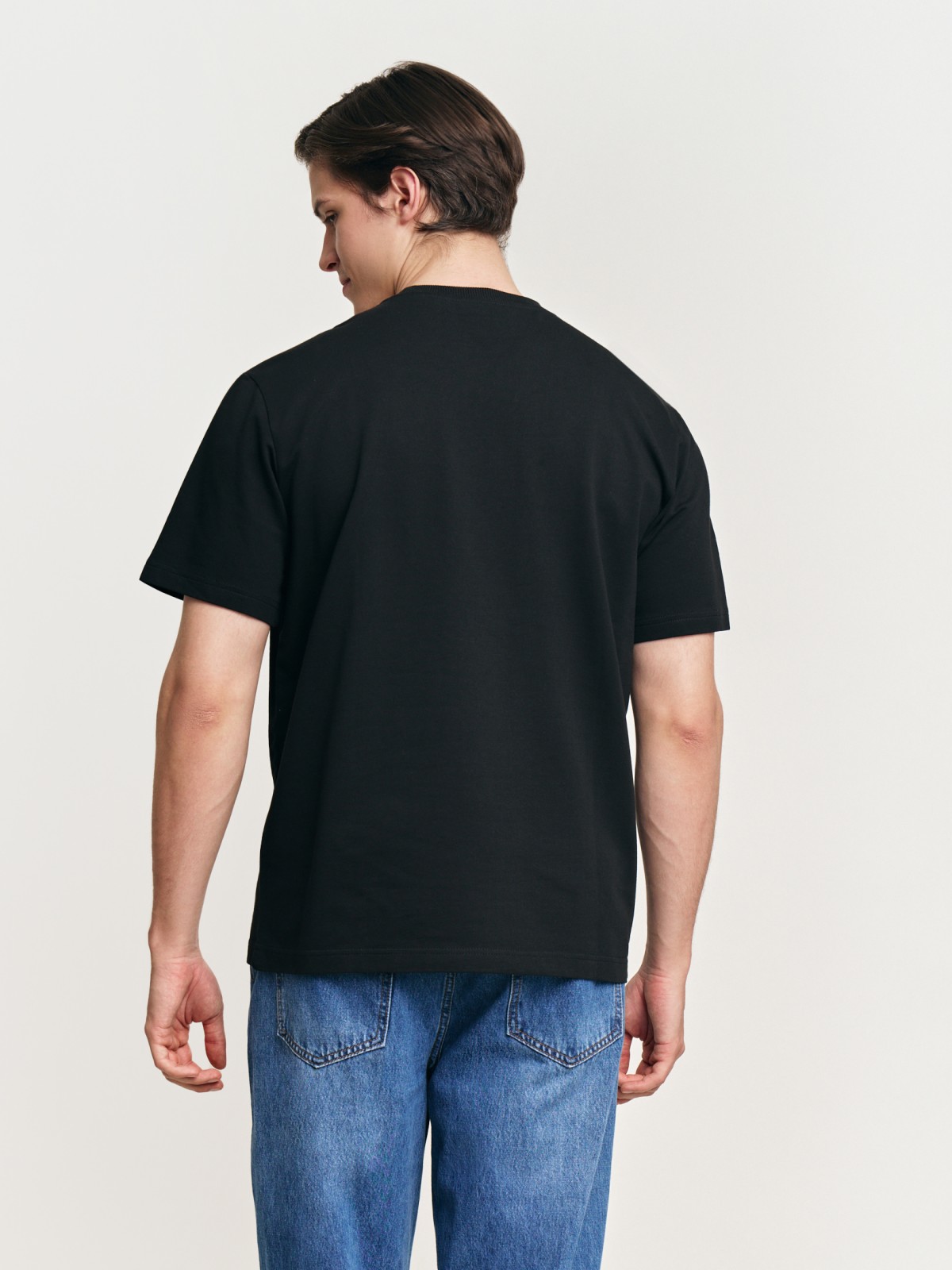 Футболка из хлопка с круглым вырезом