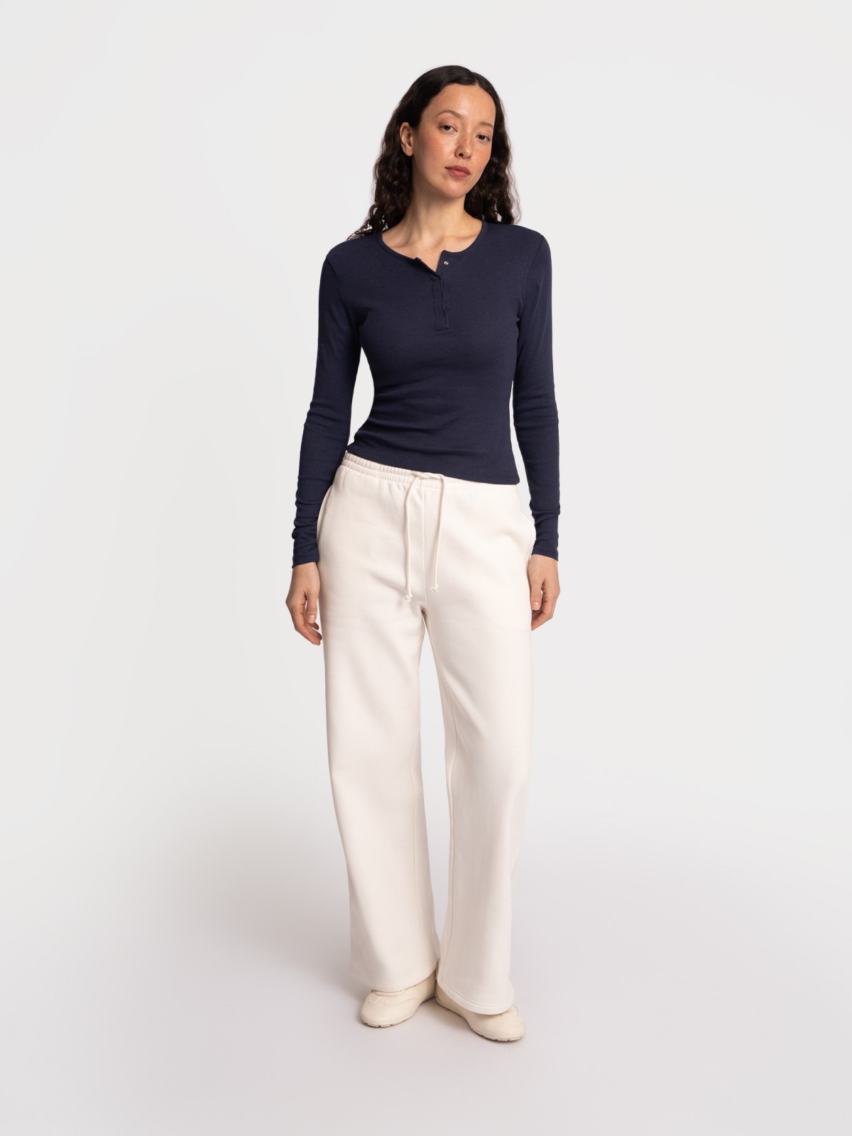 Короткий лонгслив из хлопка и вискозы