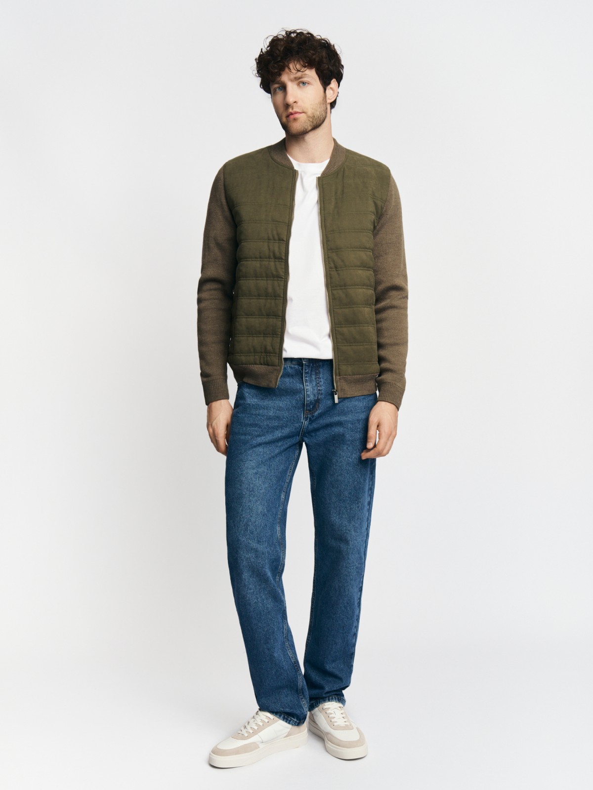 Утеплённая трикотажная толстовка-бомбер на молнии