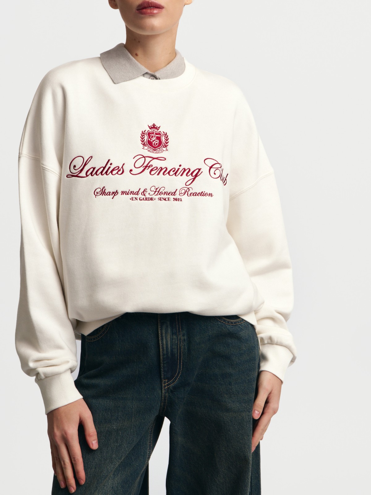 Свитшот оверсайз с надписью