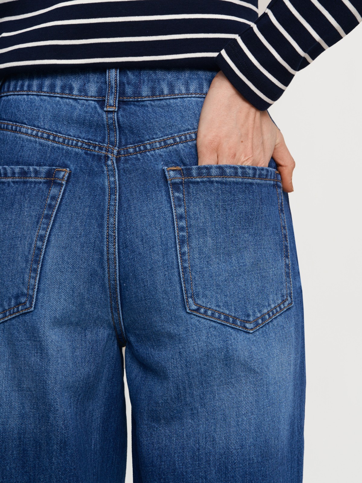 Джинсы силуэта Wide с высокой посадкой