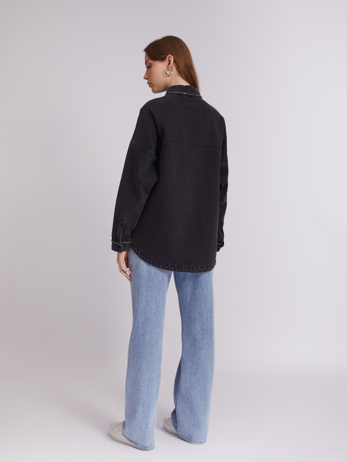 Джинсовая куртка-рубашка оверсайз силуэта со стразами zolla 023315D1G021, цвет черный, размер XXS - фото 6
